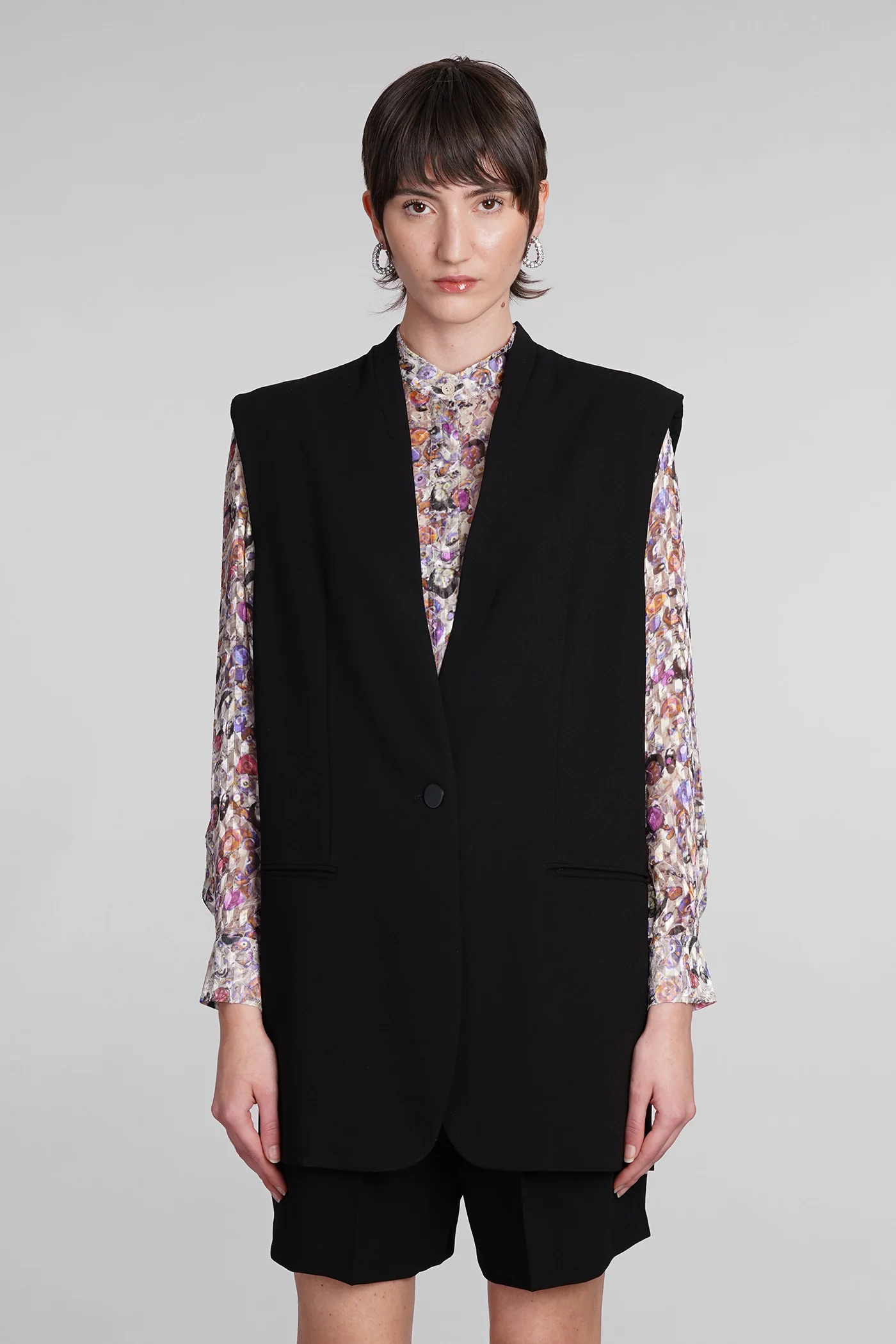 Emara Vest in black Triacetate