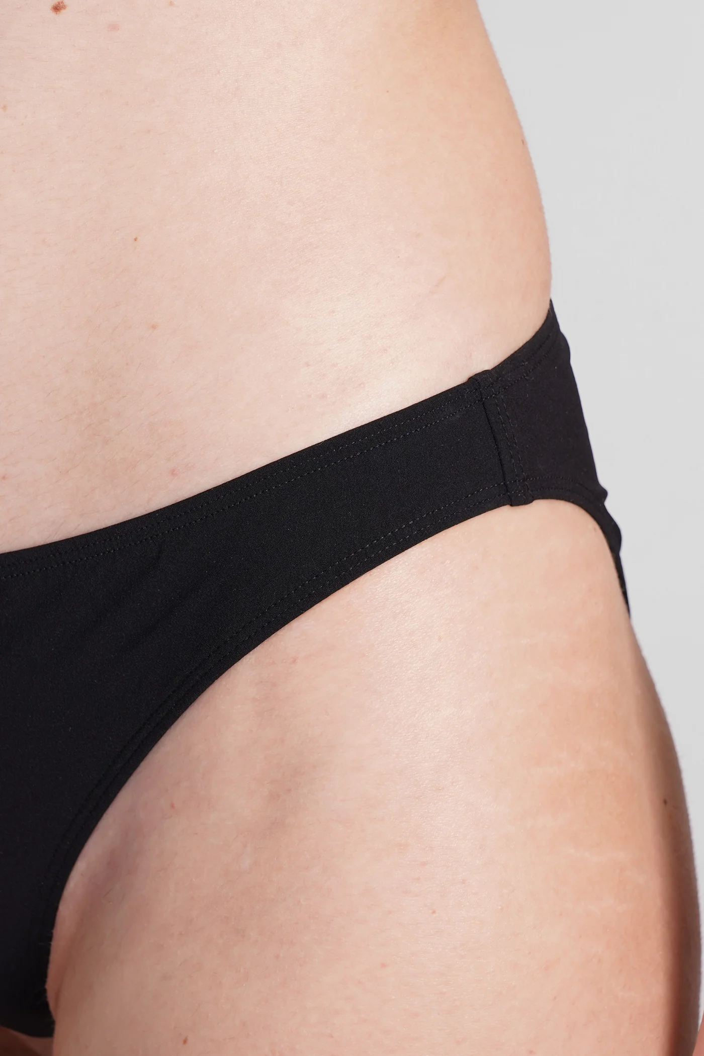 Saly Beachwear in black polyamide - Image 4