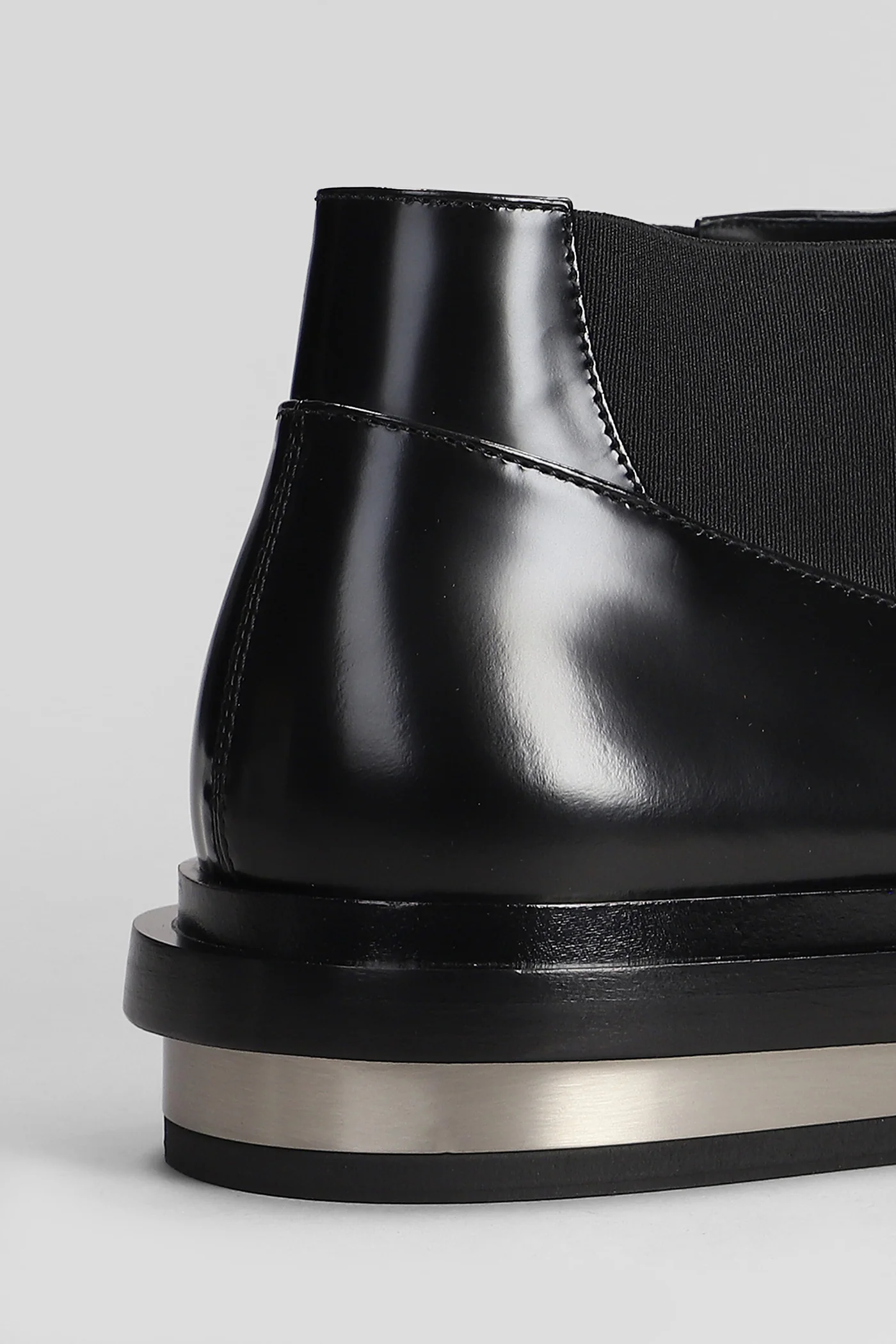 Ankle boots in black leather - Image 5