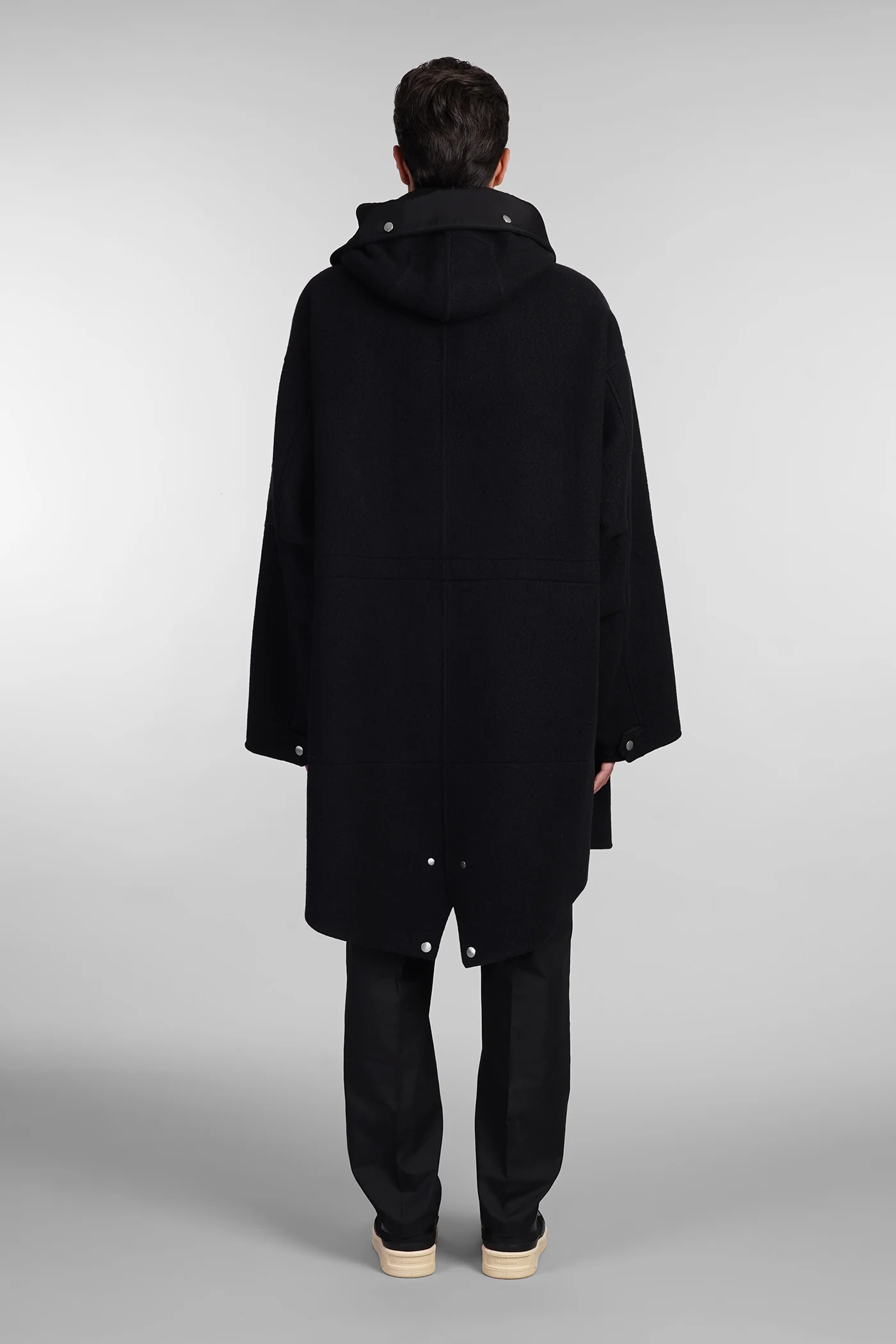 Coat in black wool - Image 3