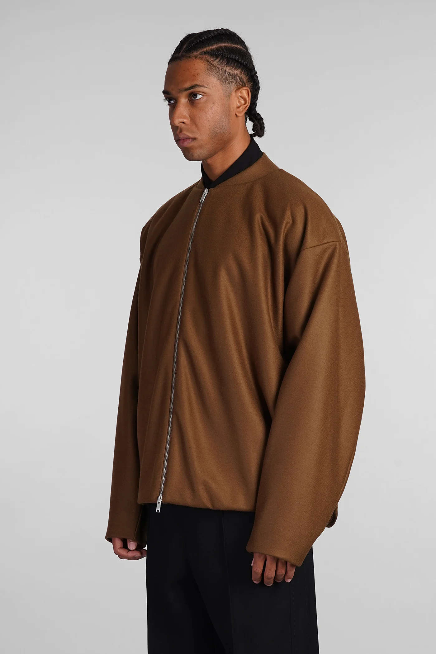 in brown wool - Image 4