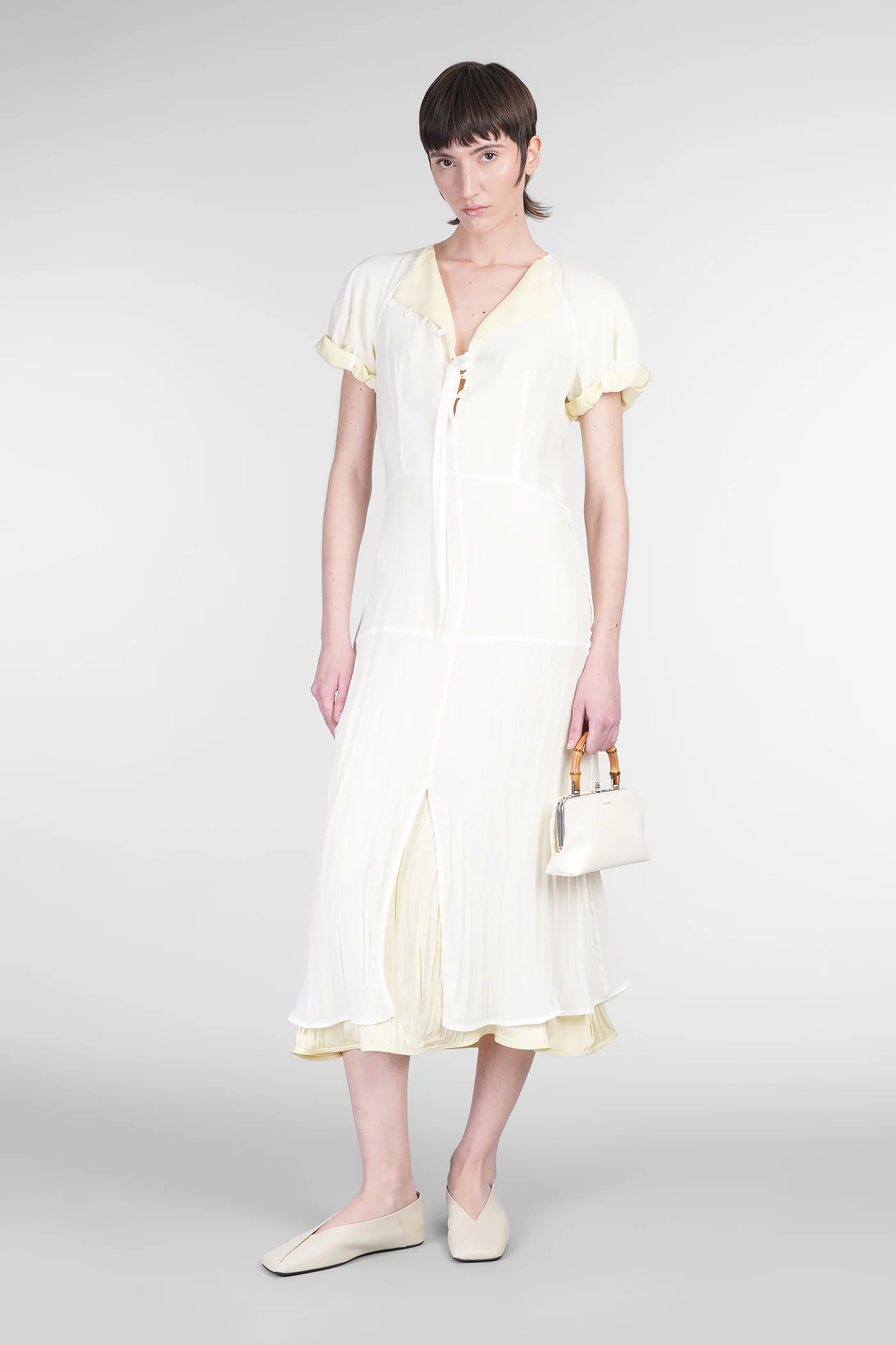 Long dress in beige silk - Image 5