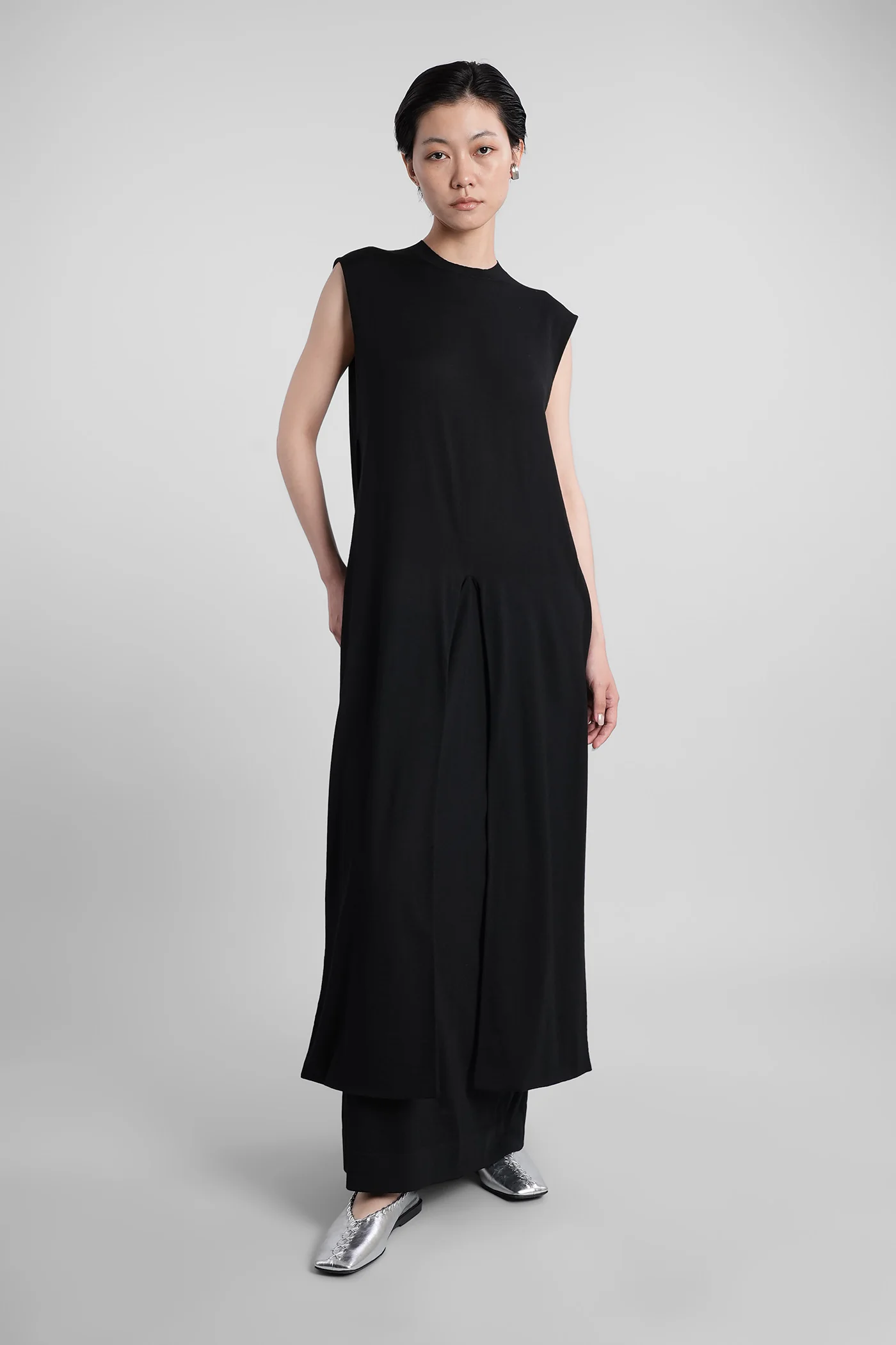 Long dress in black wool