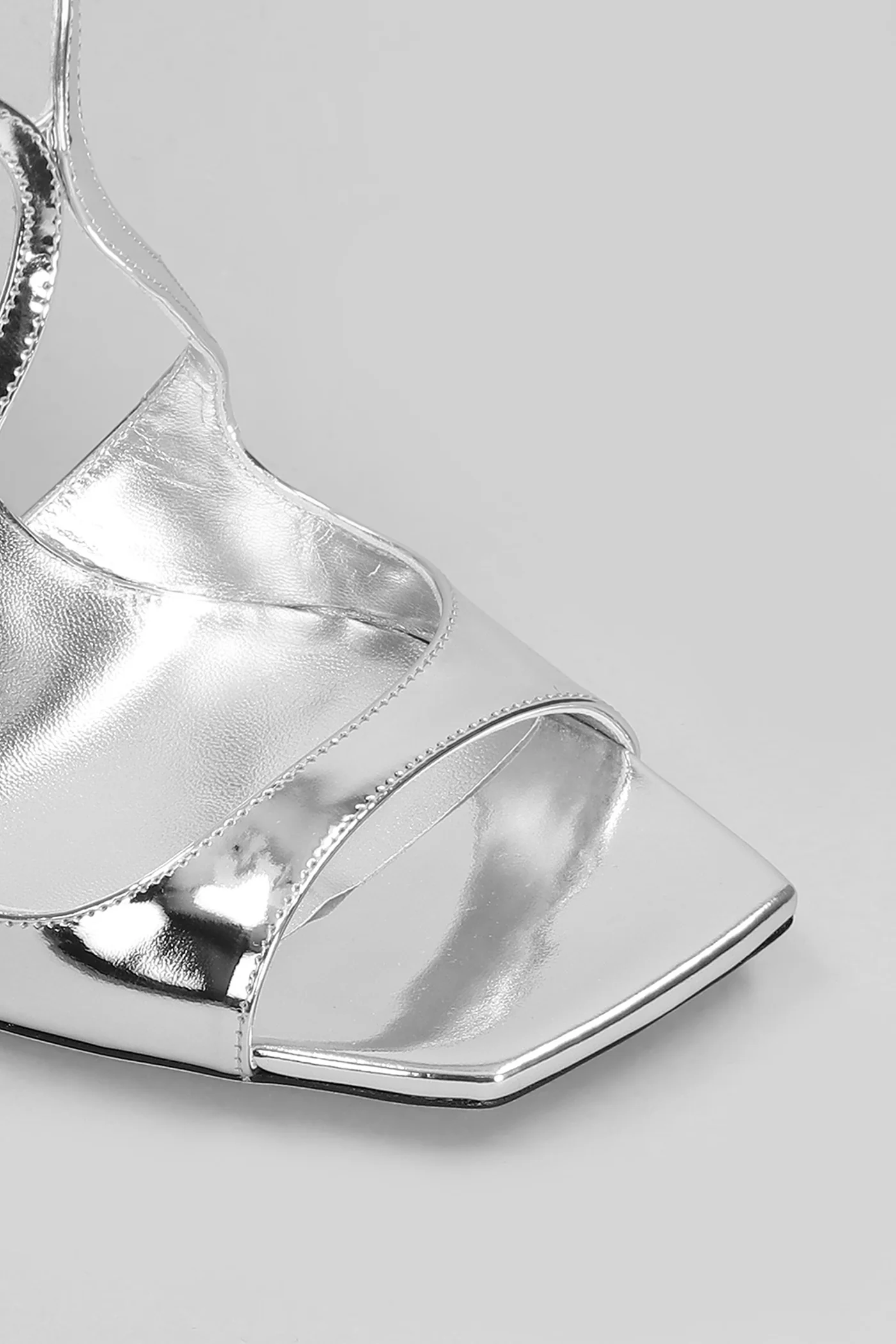 Azia 95 Sandals in silver patent leather - Image 5