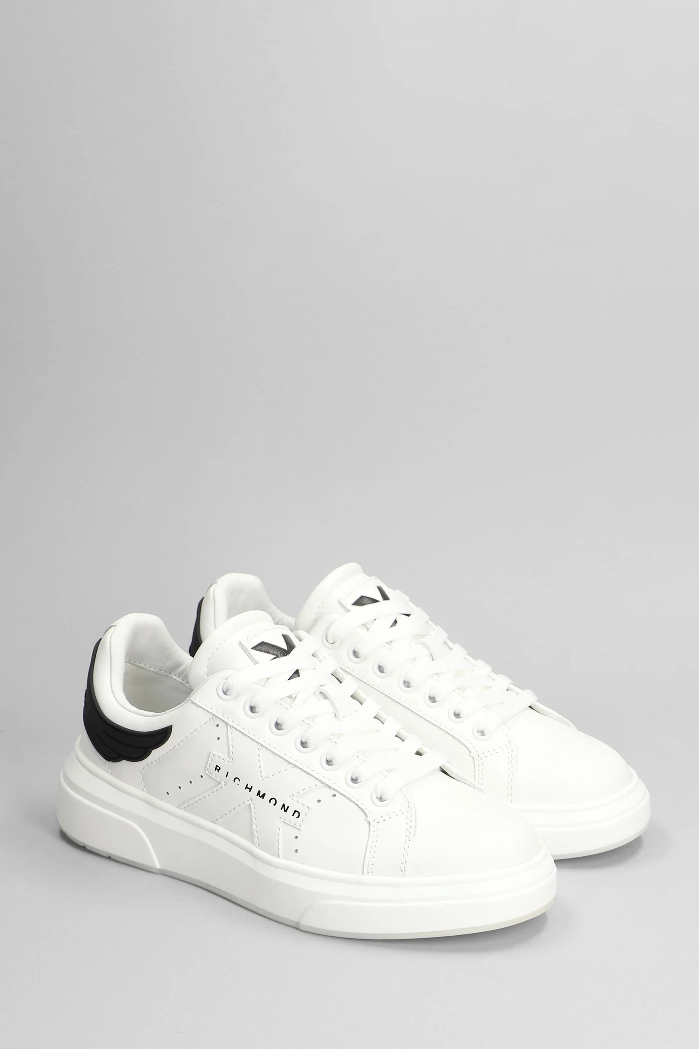 Sneakers in white leather - Image 2