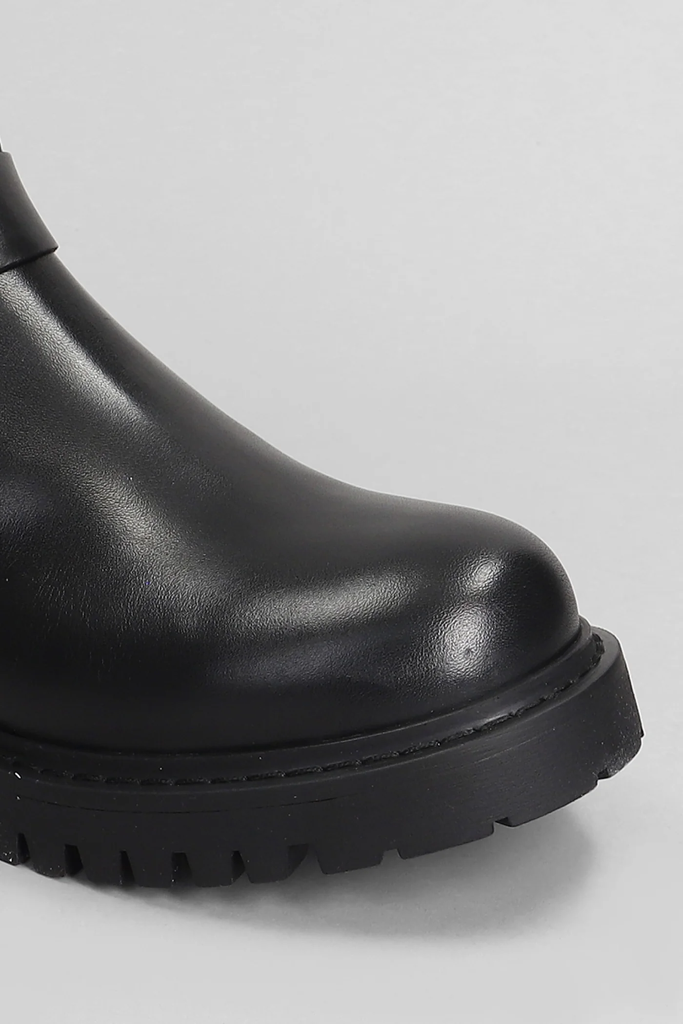 Combat boots in black leather - Image 5