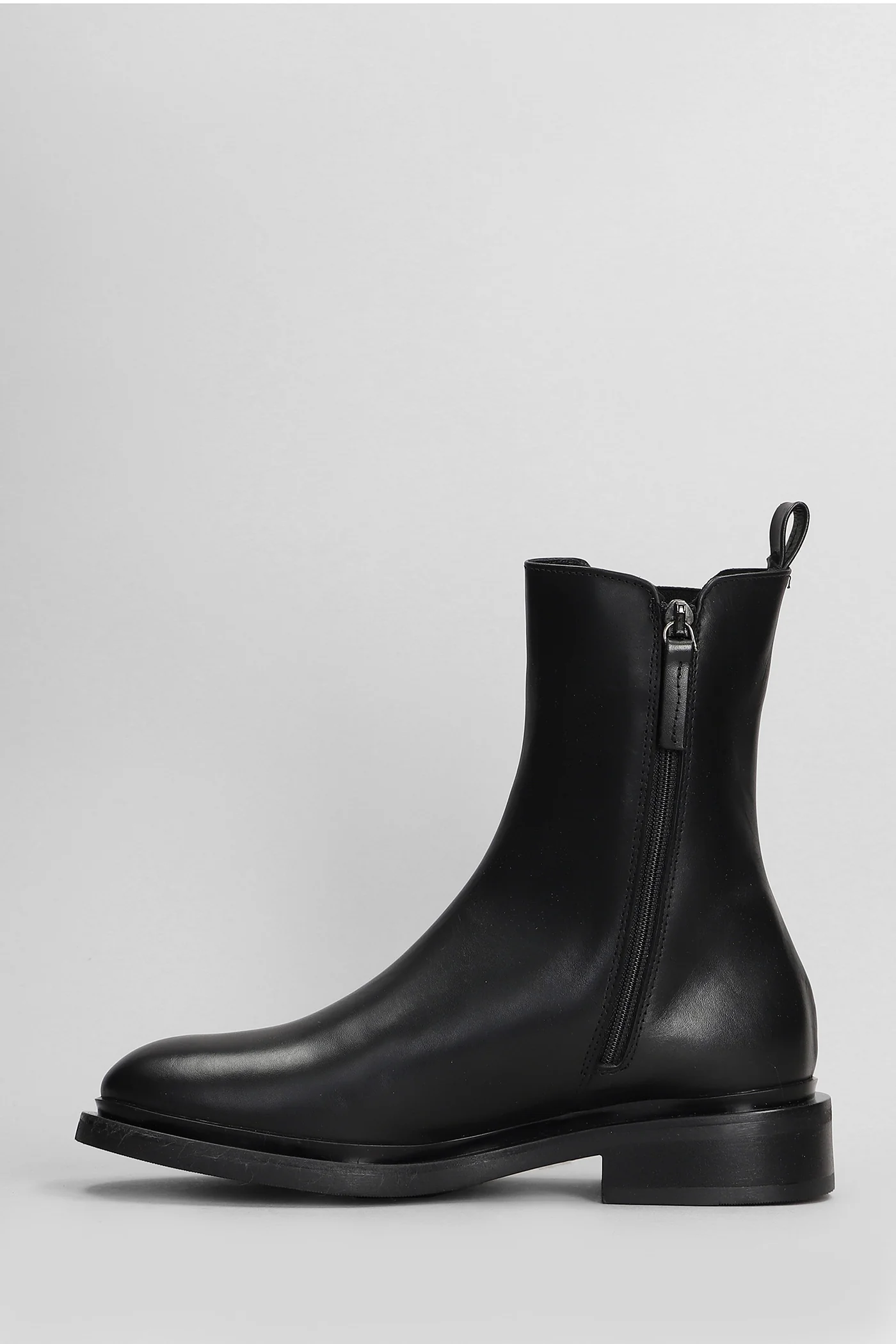 Combat boots in black leather - Image 3