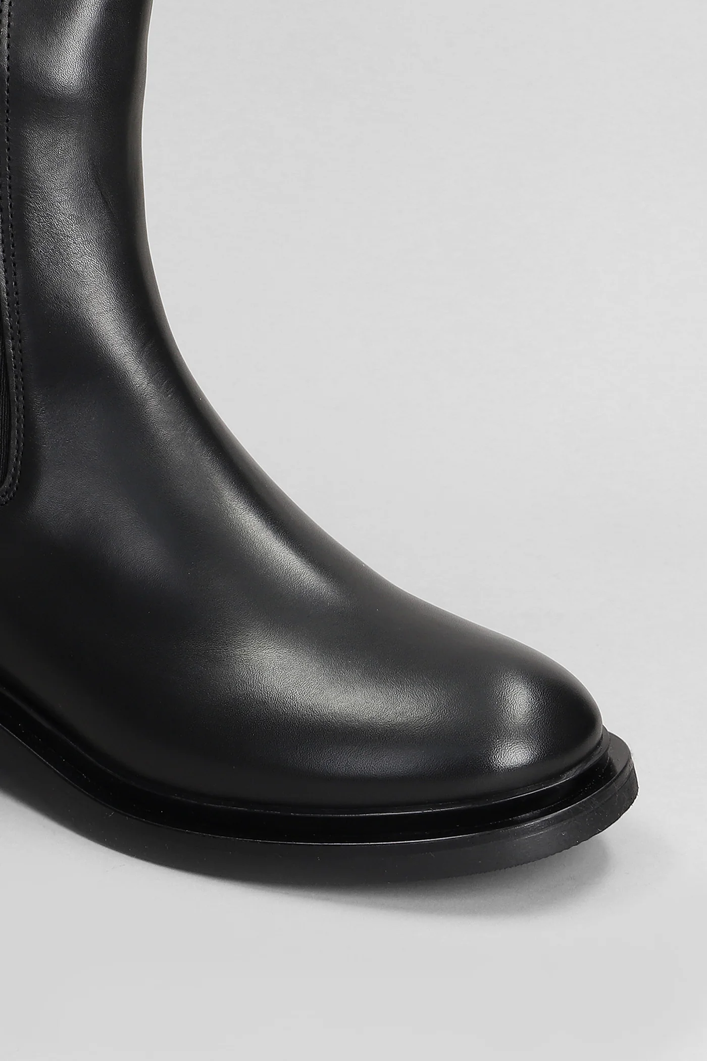 Combat boots in black leather - Image 5