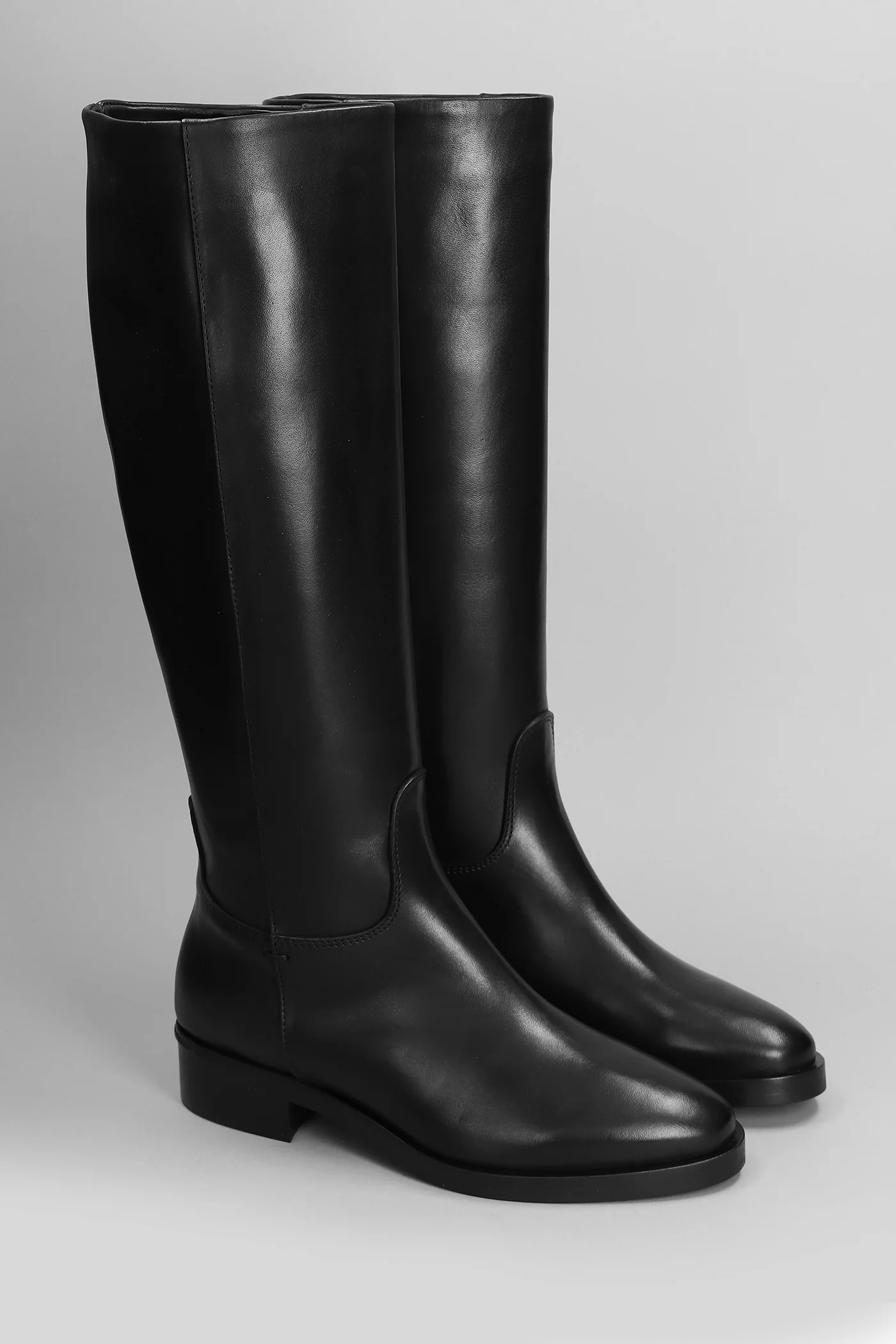 High heels boots in black leather - Image 2