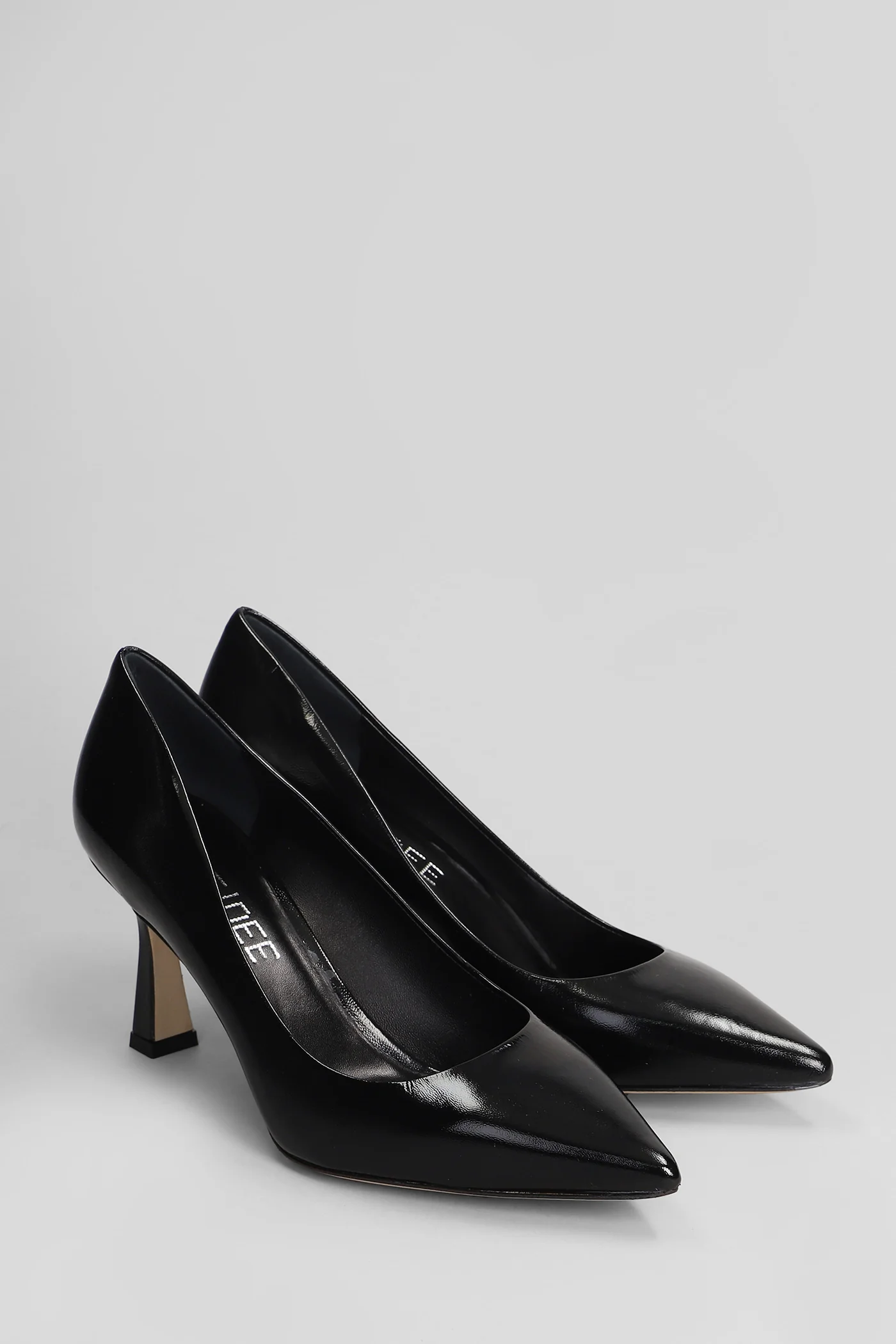 Pumps in black leather - Image 2