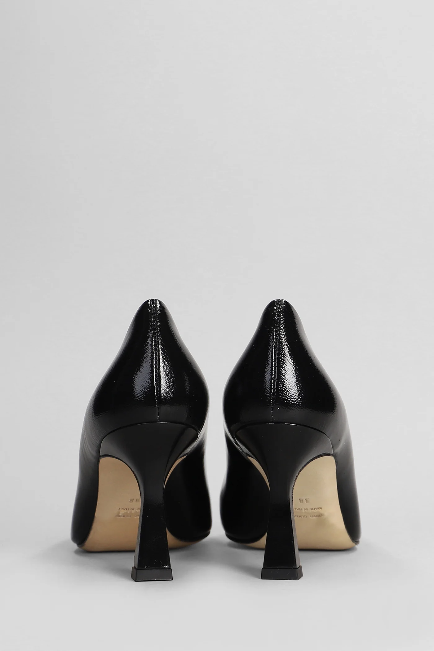 Pumps in black leather - Image 4