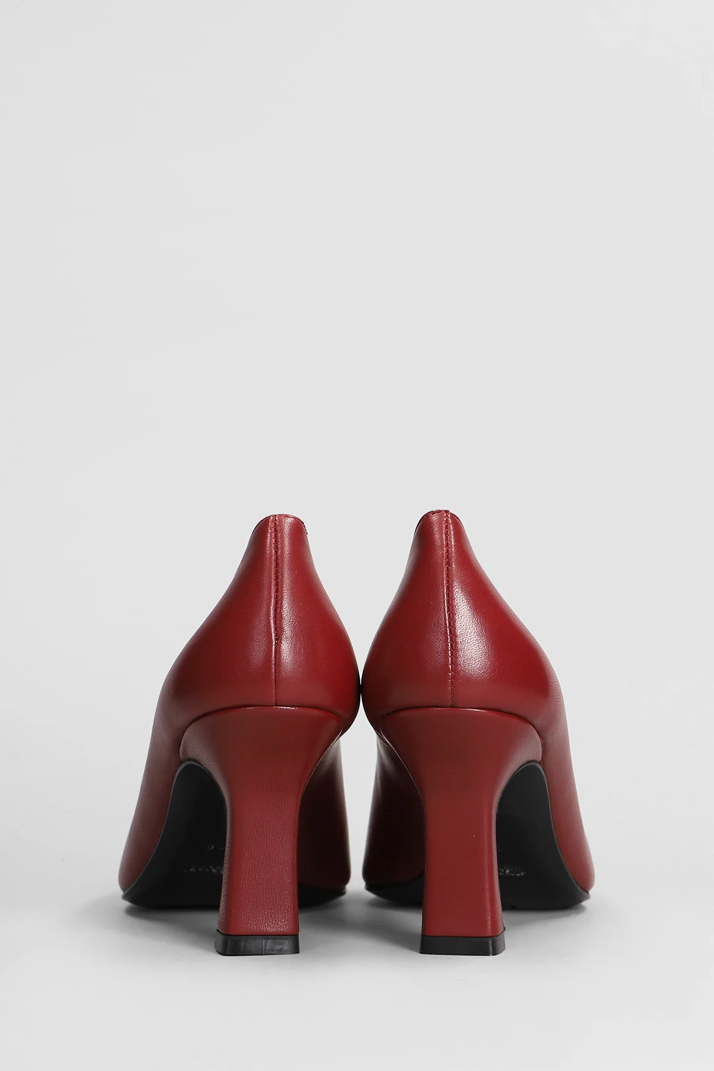 Pumps in bordeaux leather - Image 4