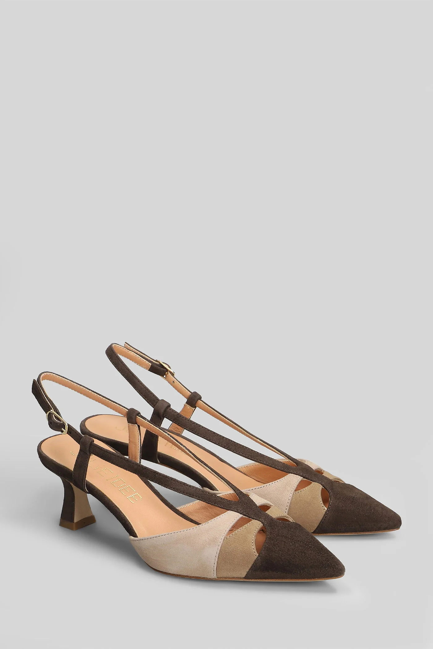 Pumps in dark brown suede - Image 2