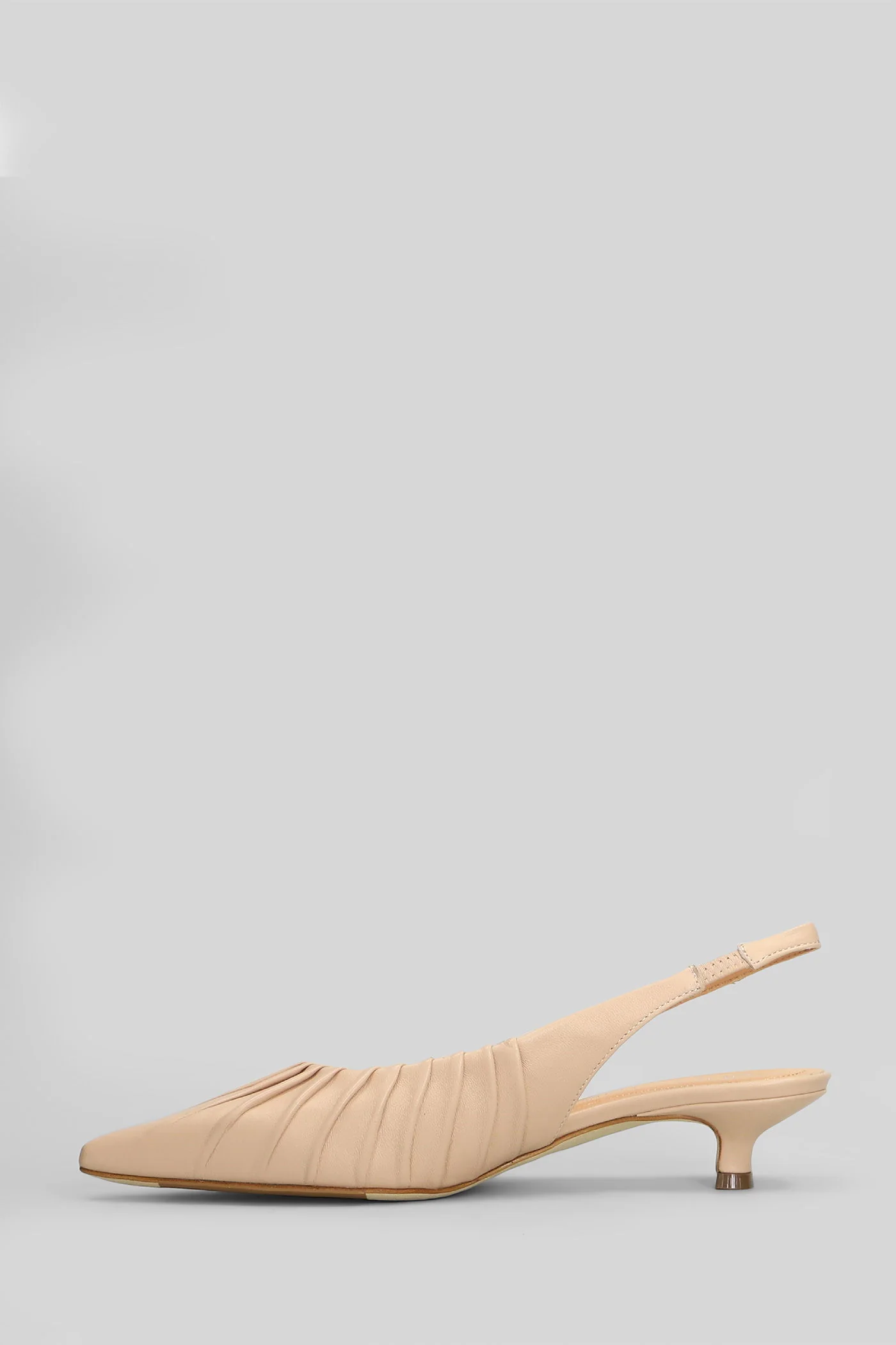 Pumps in powder leather - Image 3