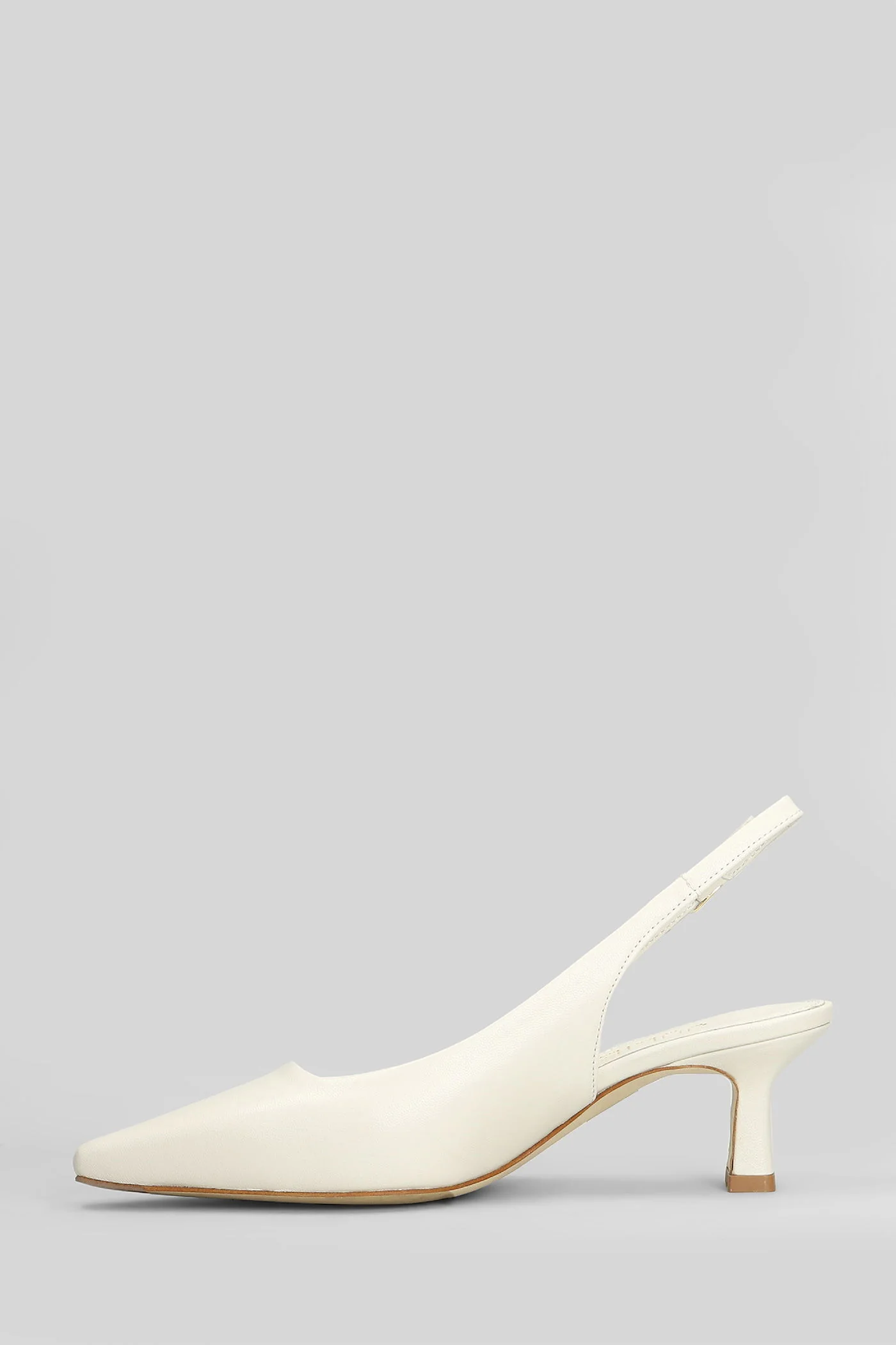 Pumps in white leather - Image 3