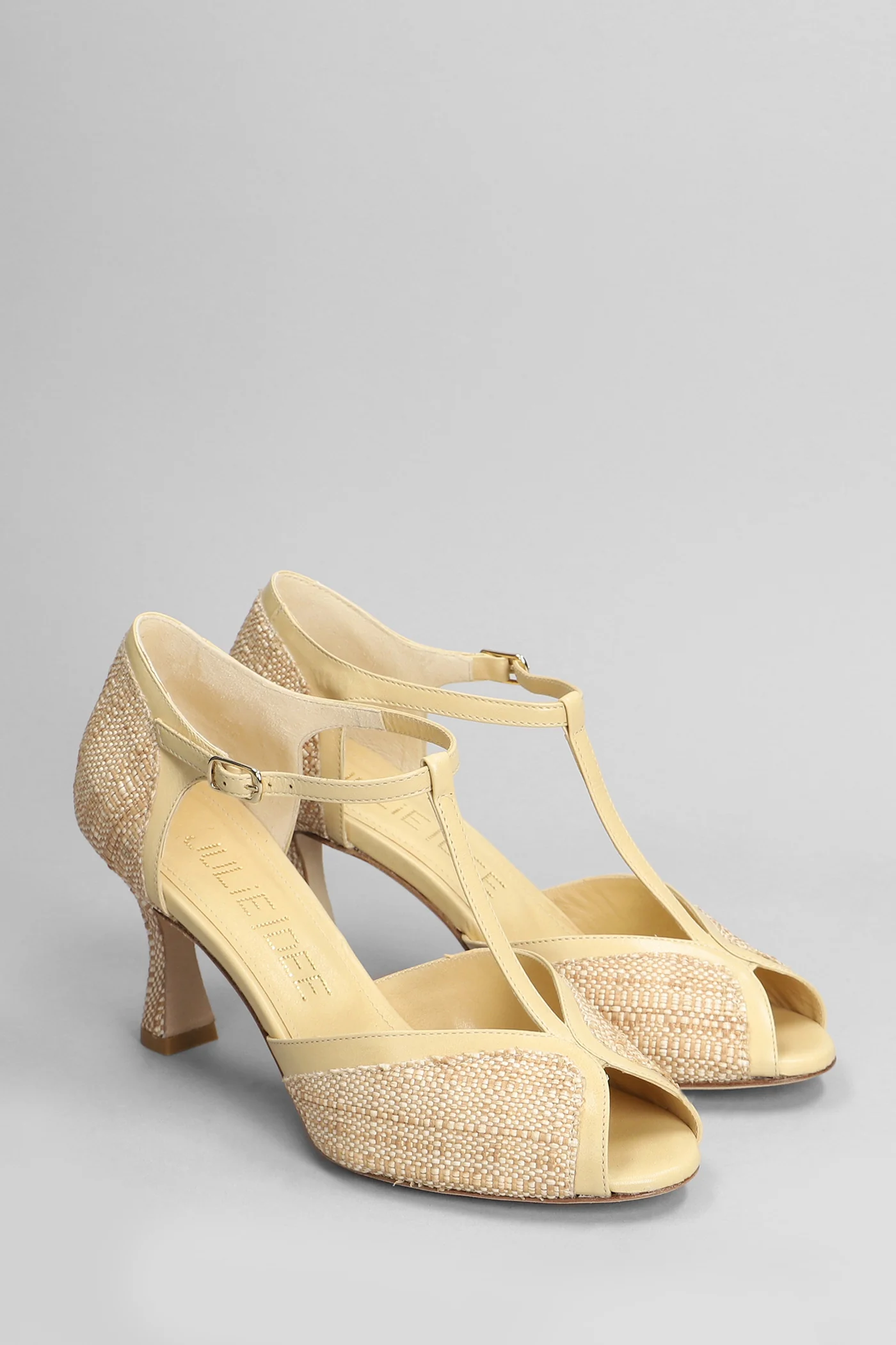 Sandals in beige raffia - Image 2