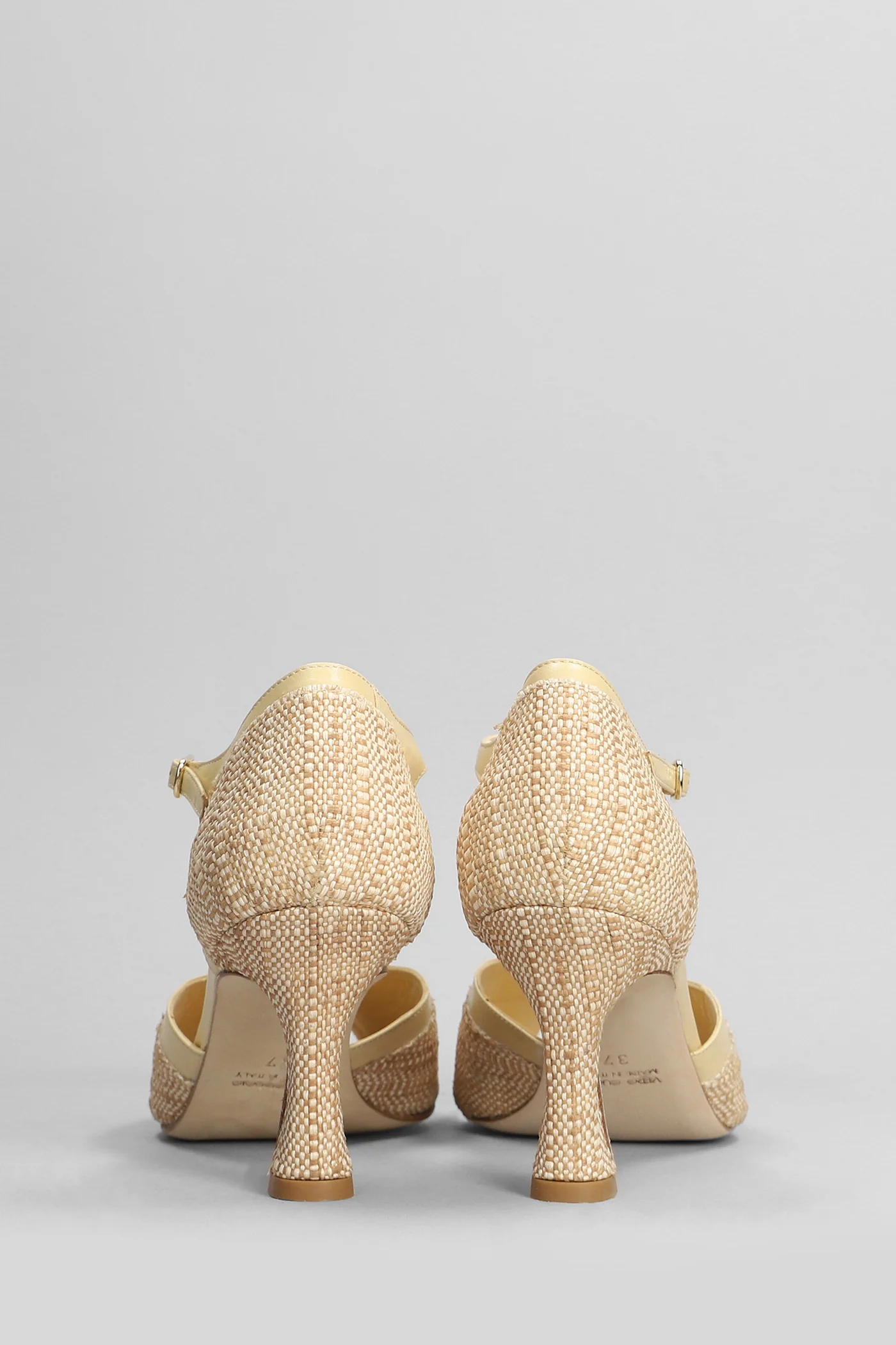 Sandals in beige raffia - Image 4