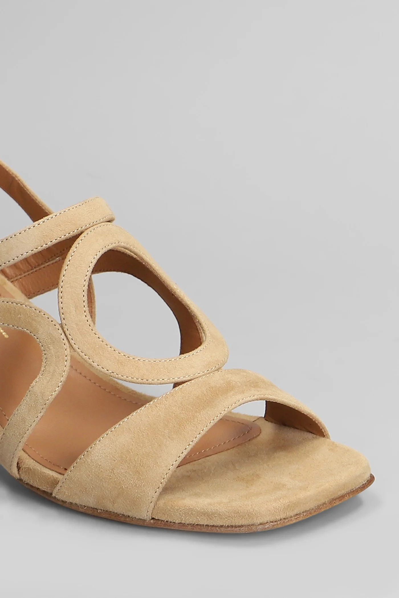Sandals in beige suede - Image 5