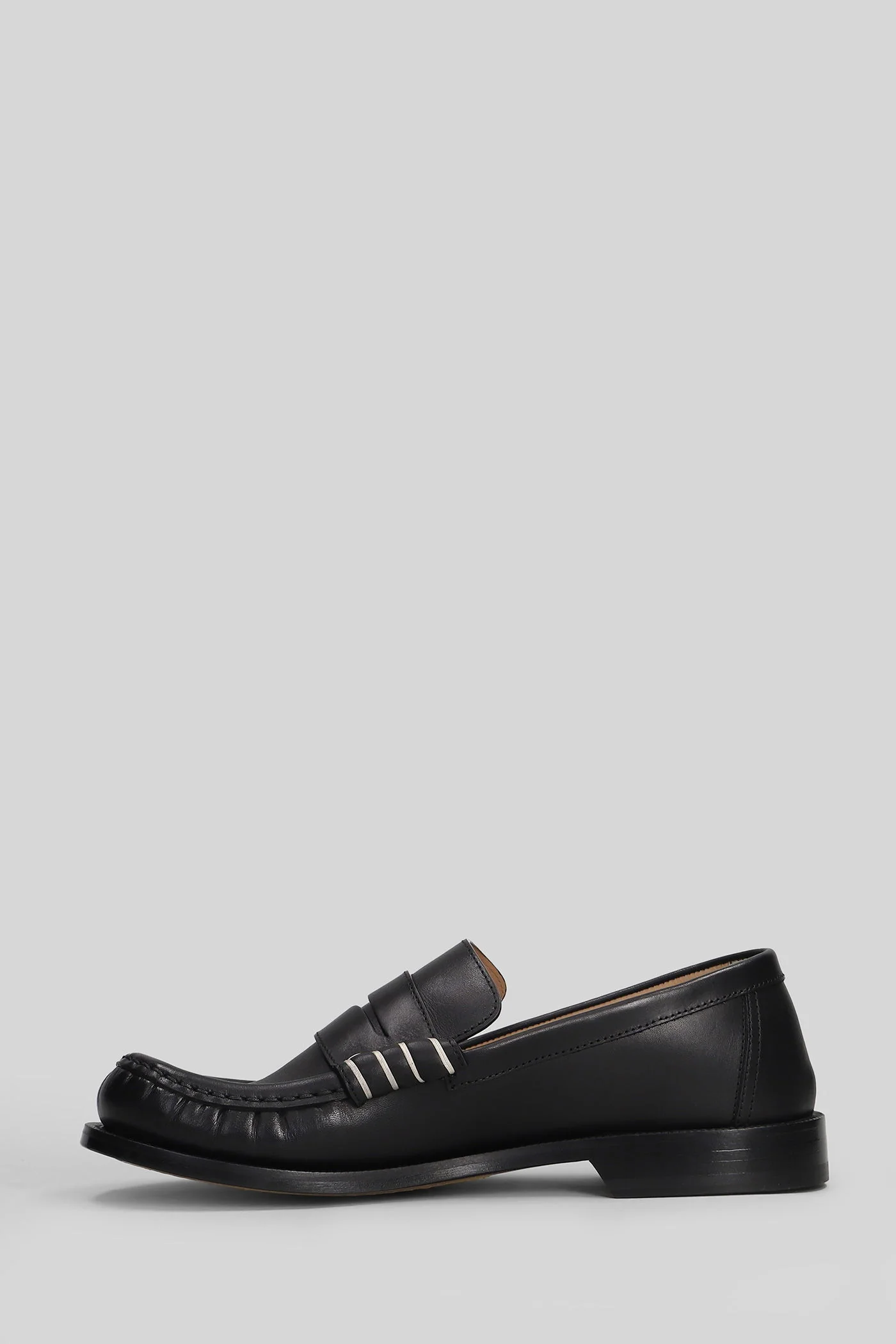 Loafers in black leather - Image 3