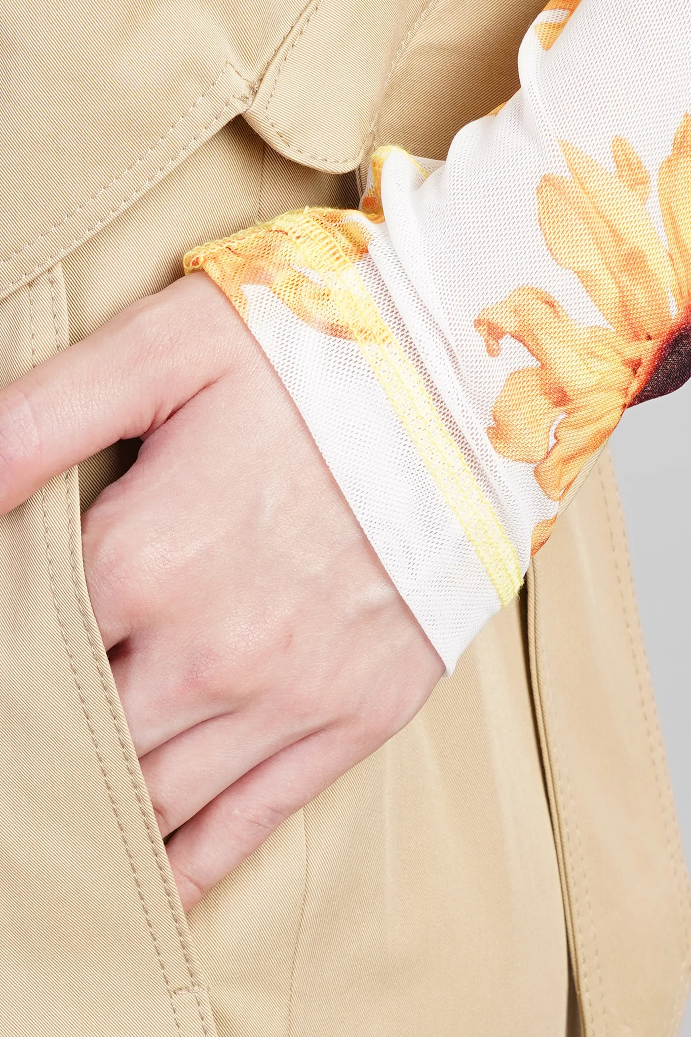 Pants in beige cotton - Image 5