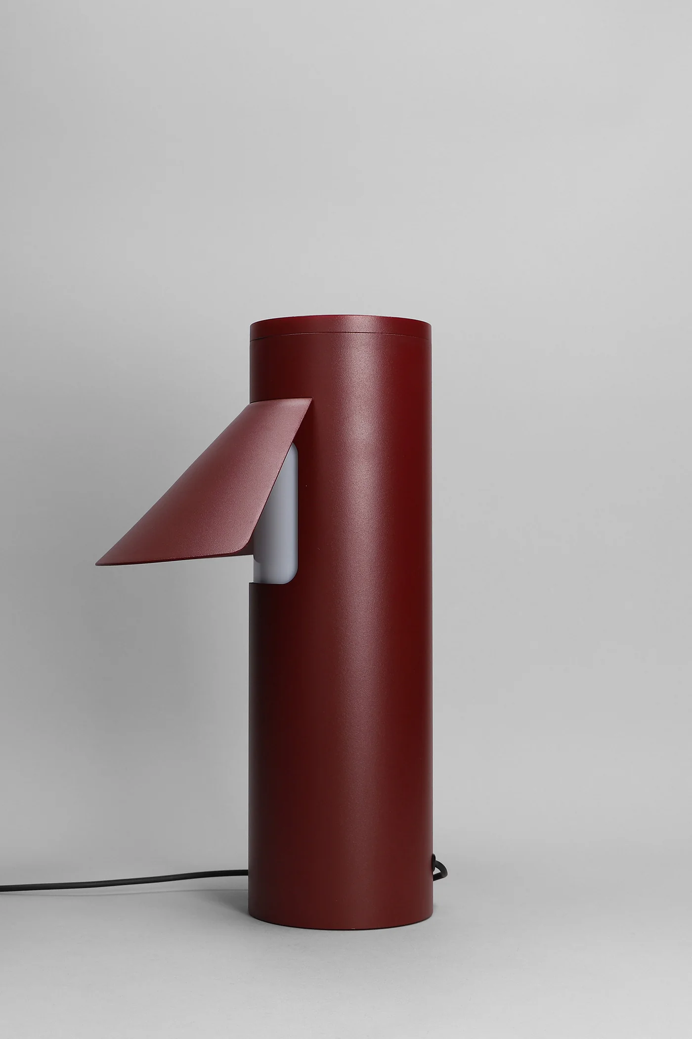 Lamp in red synthetic fibers - Image 2