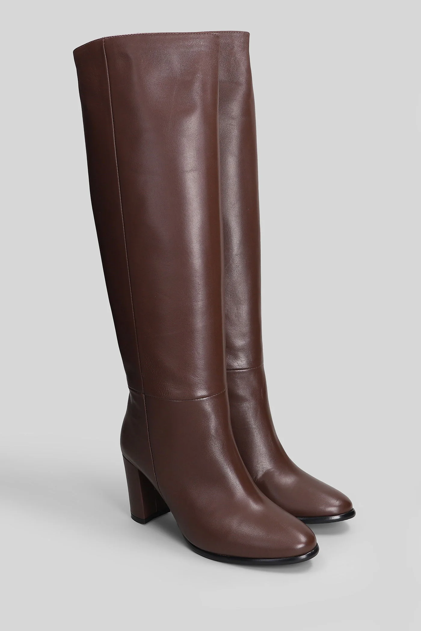 High heels boots in brown leather - Image 2