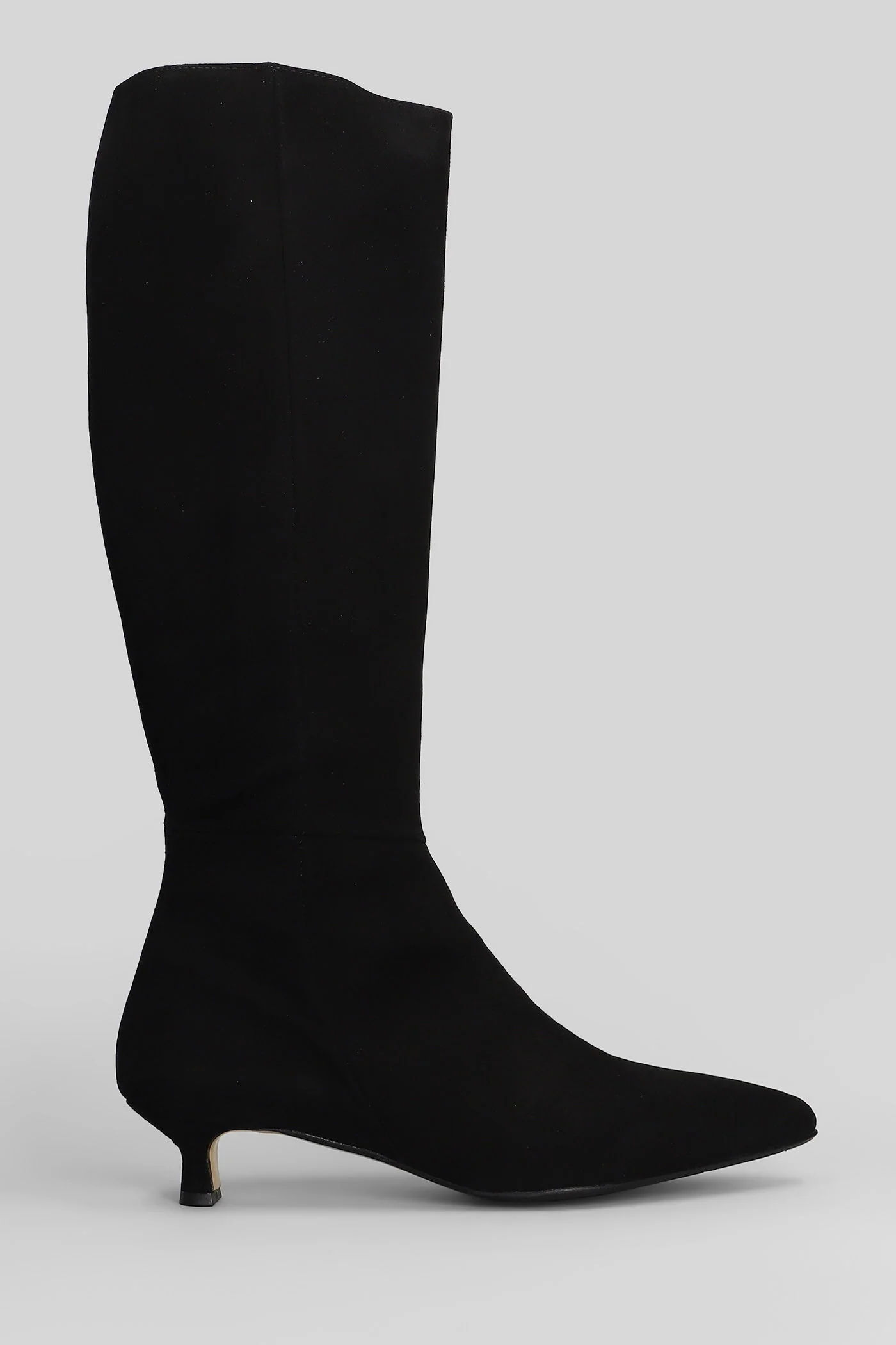 low heels boots in black suede