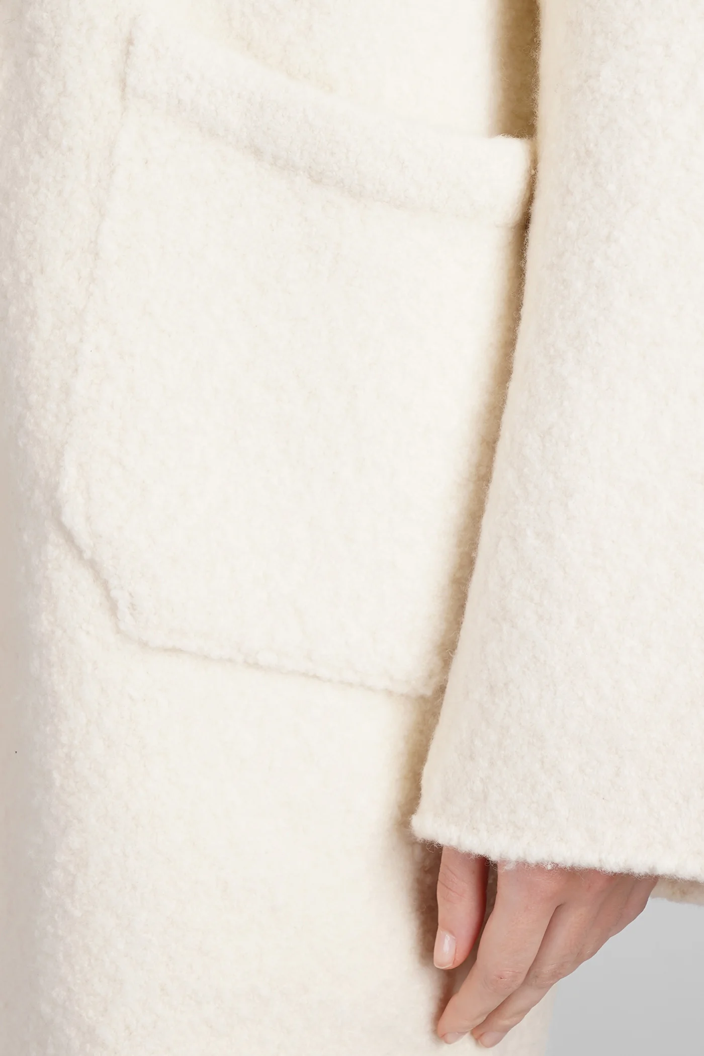 Coat in beige wool - Image 5