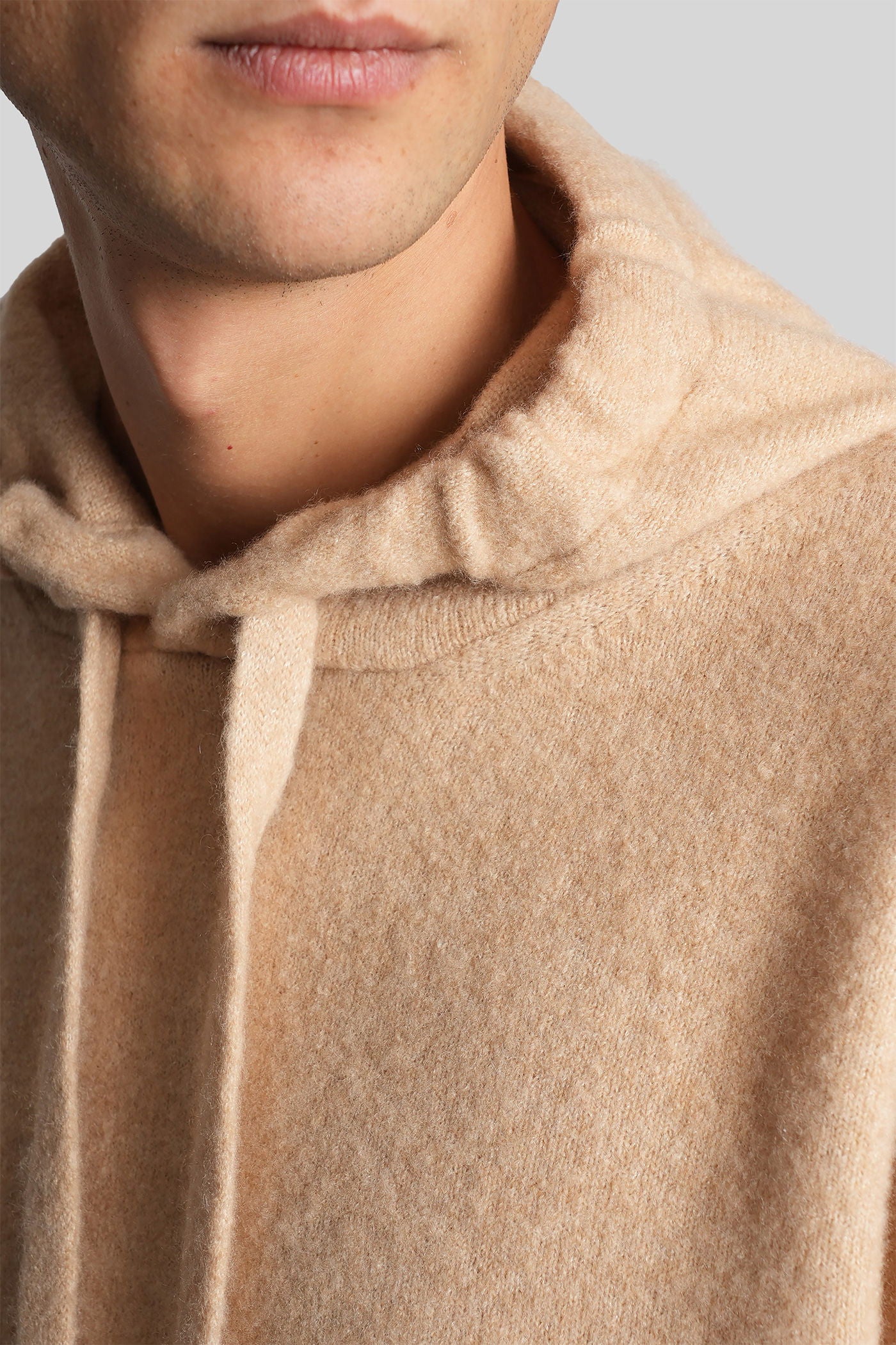 Knitwear in Camel cashmere - Image 5