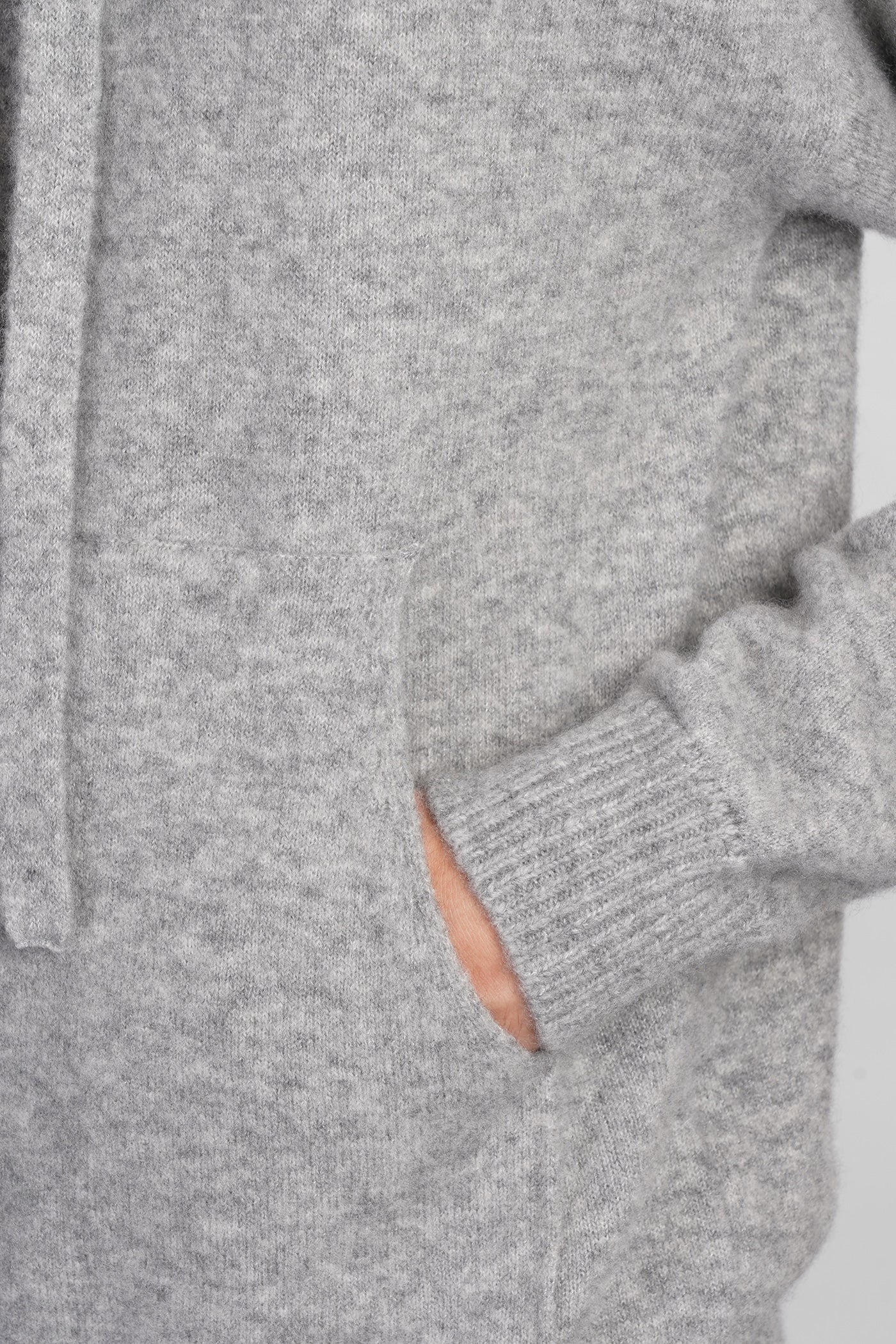 Knitwear in grey cashmere - Image 5