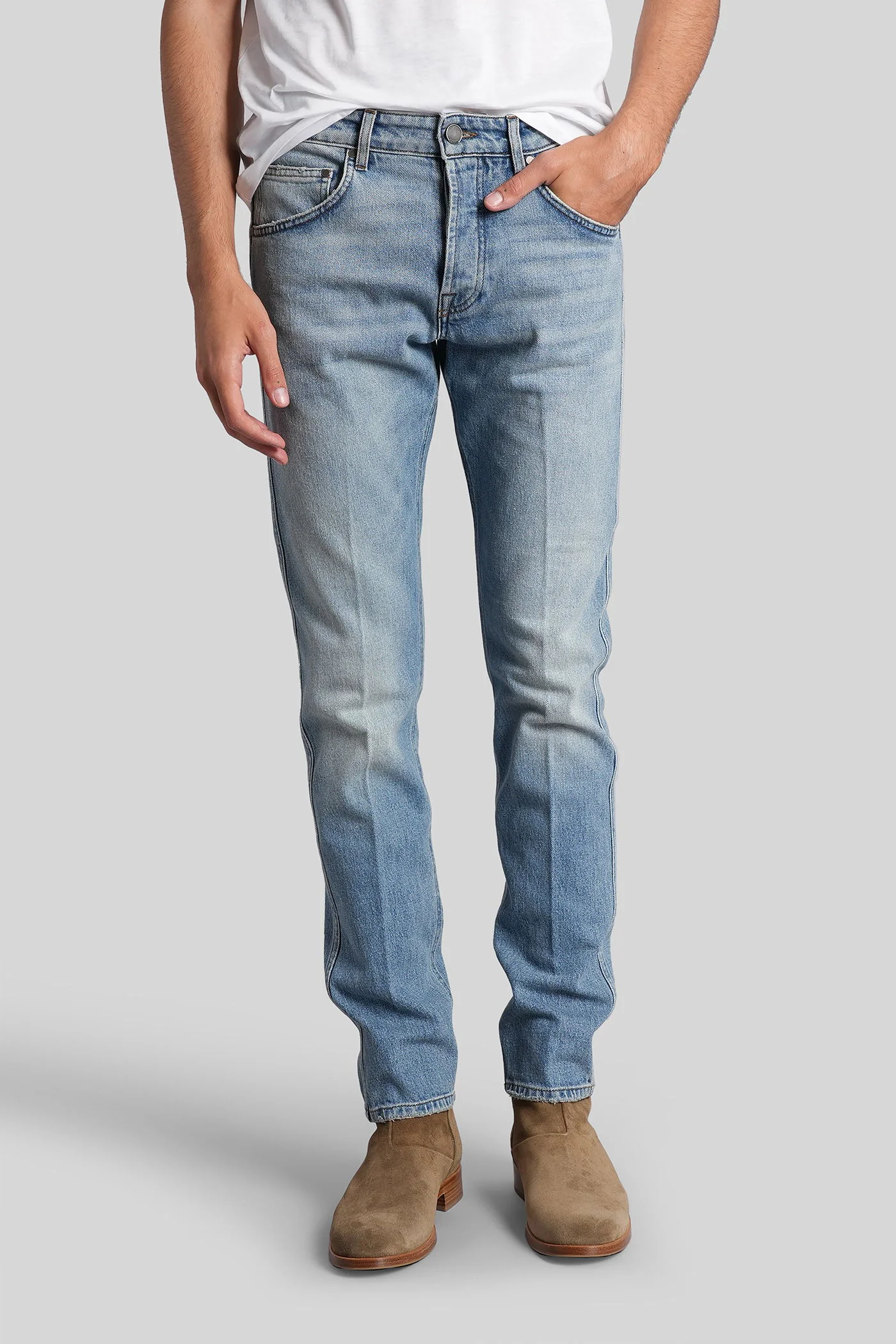 Jeans in blue denim