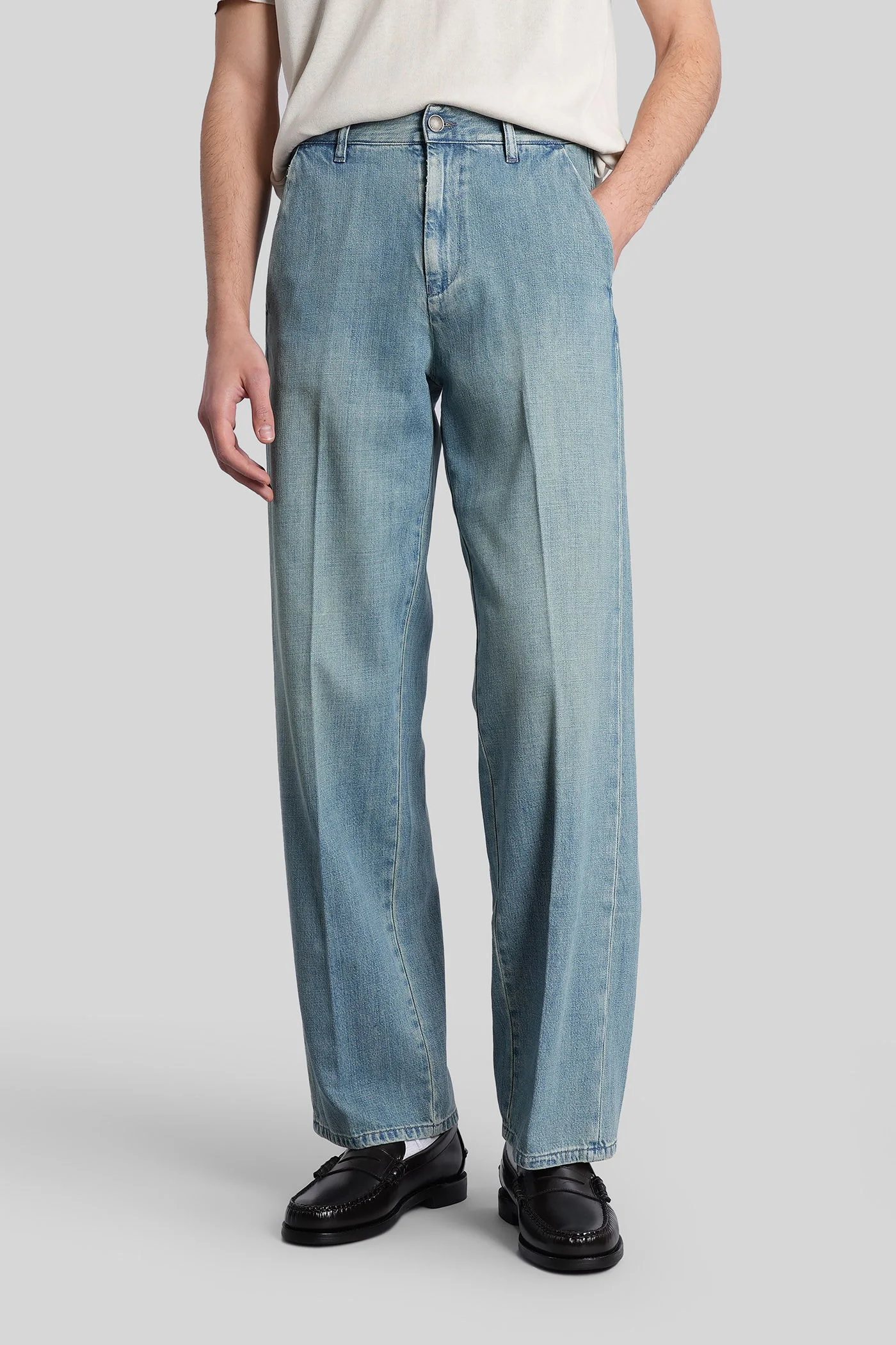 Jeans in blue denim
