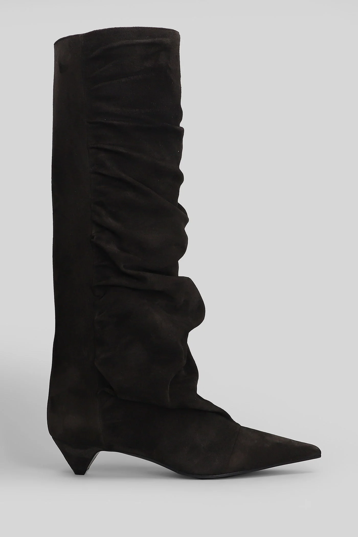 low heels boots in dark brown suede