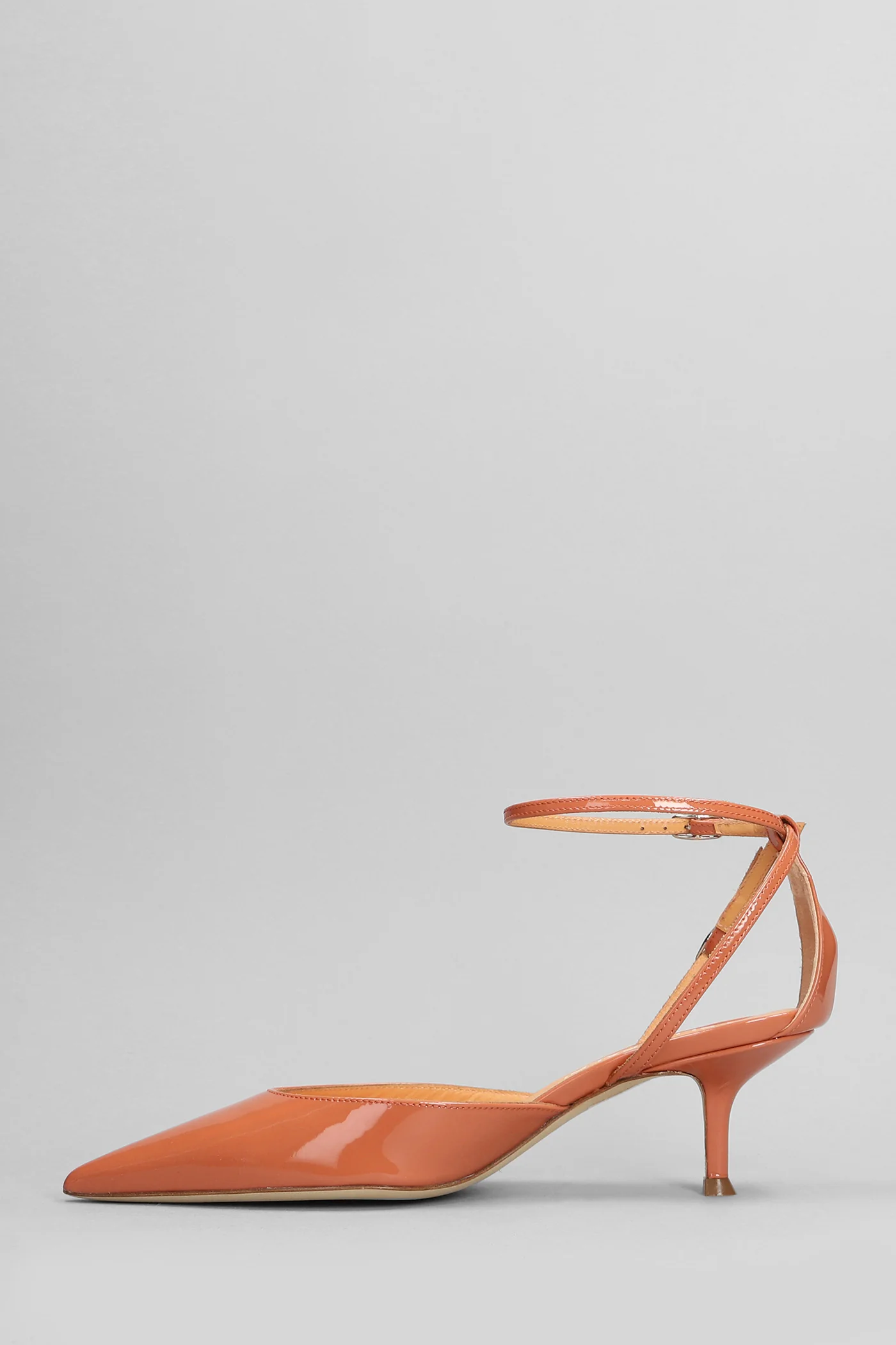Pumps in leather color patent leather - Image 3