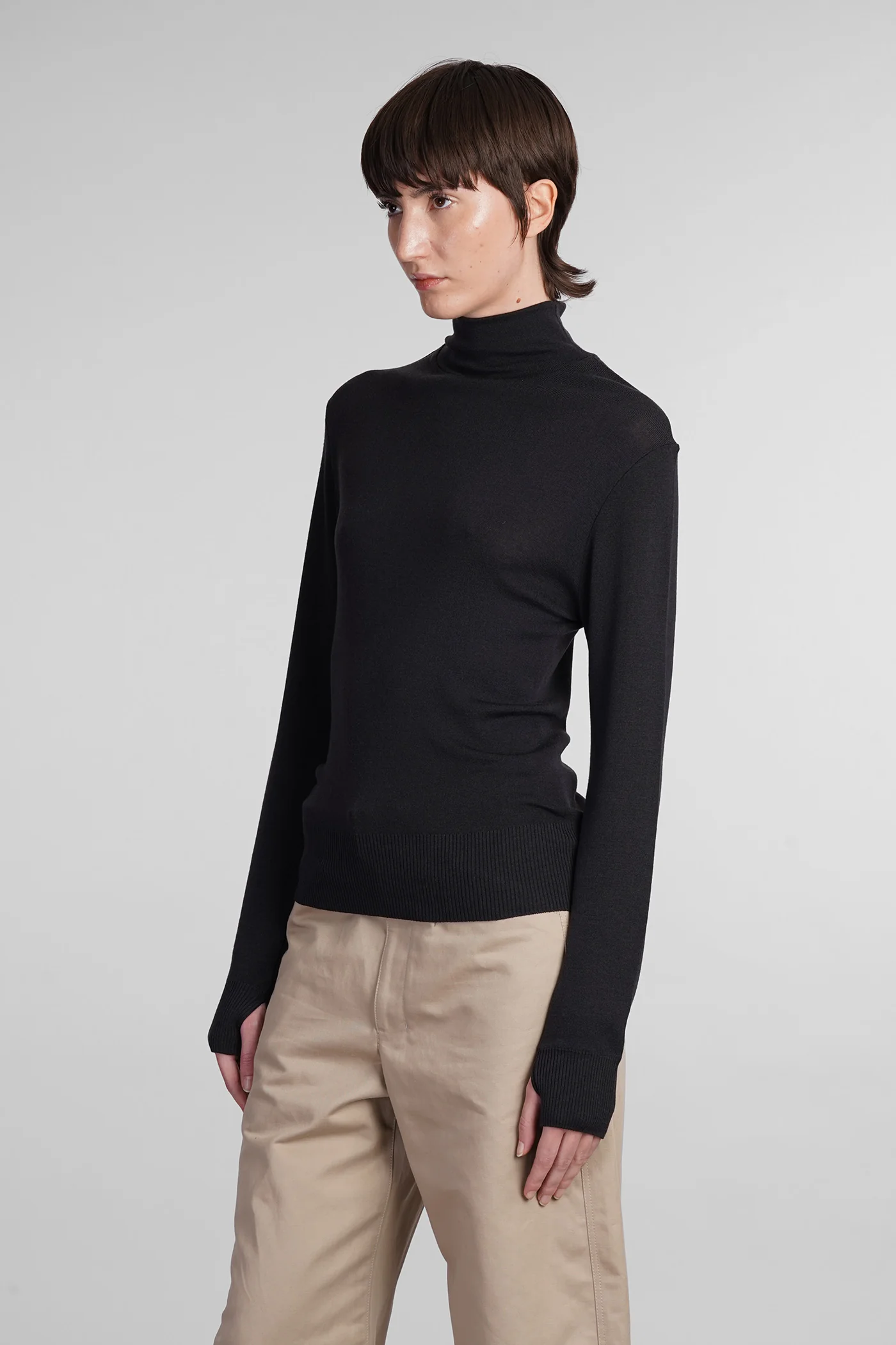 Knitwear in black wool - Image 4