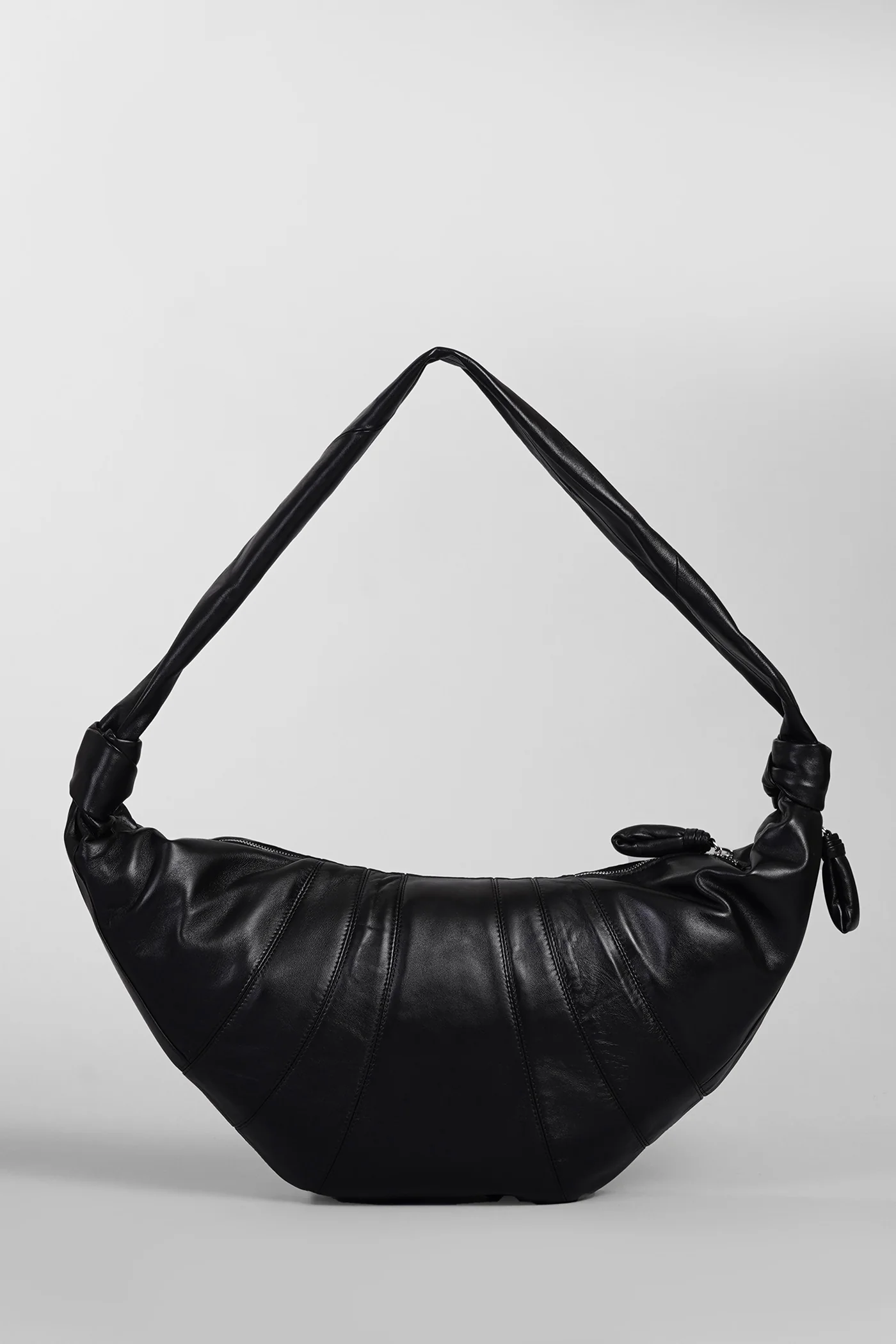 Large croissant Shoulder bag in black leather - Image 3
