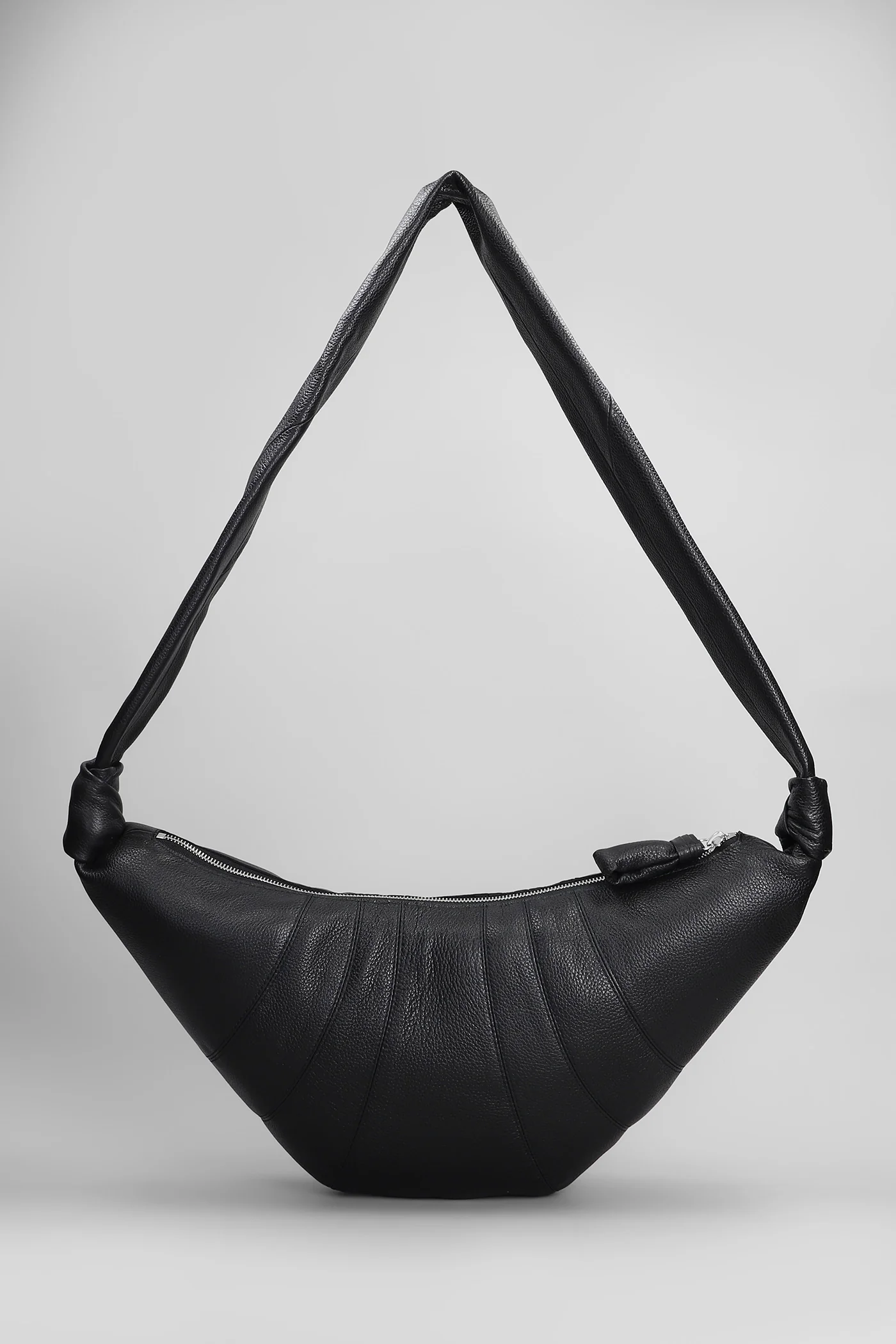 Medium croissant Shoulder bag in black leather - Image 3