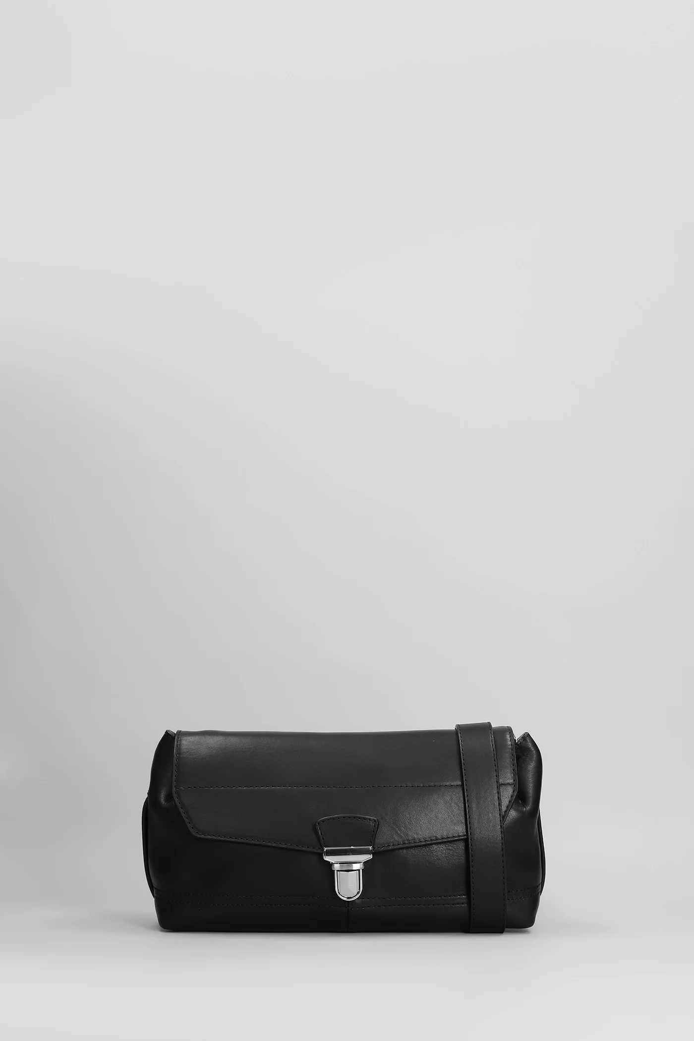Small gear bag Shoulder bag in black leather