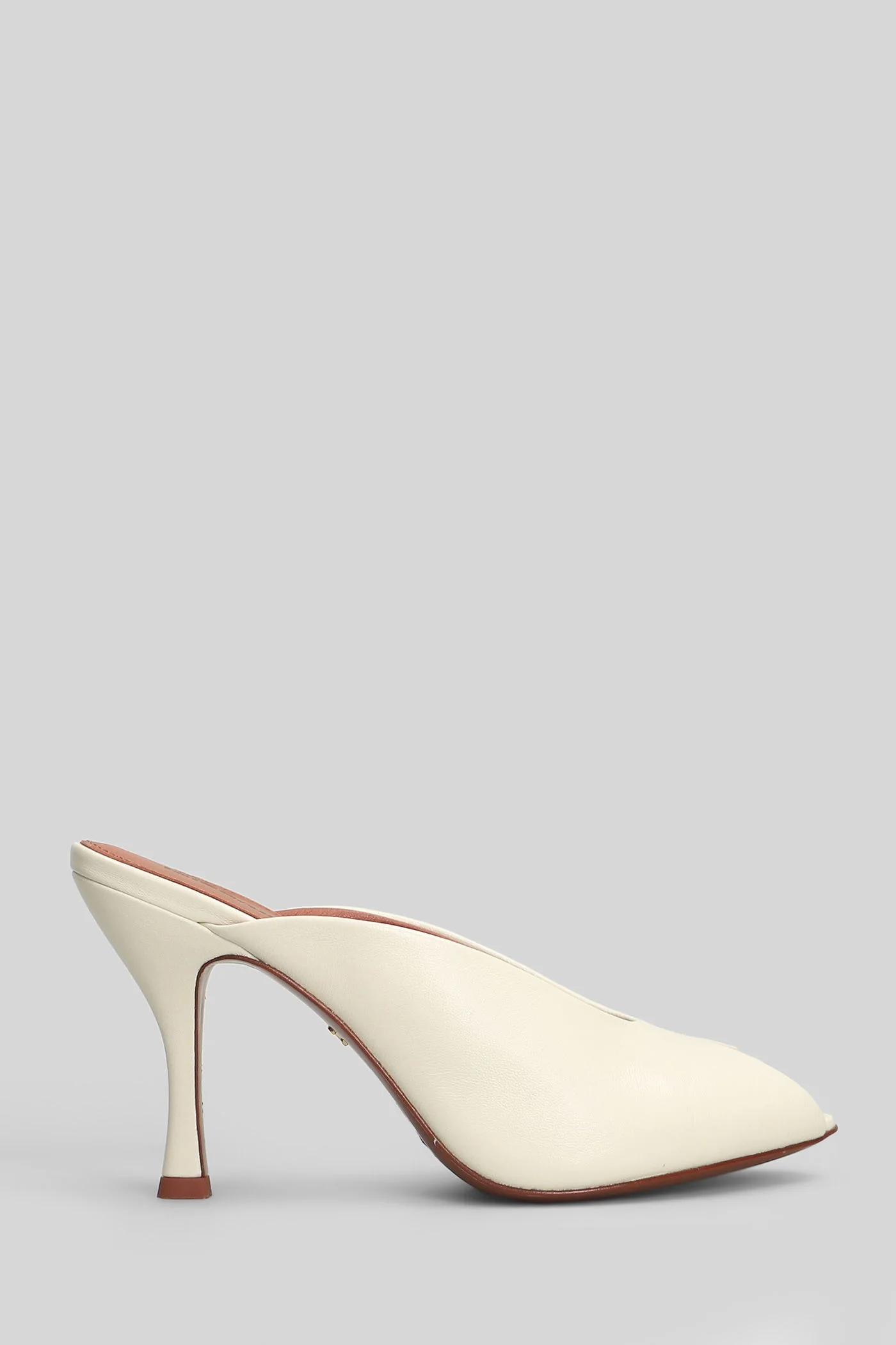 Gabriette Mule 100 Slipper-Mule in beige leather