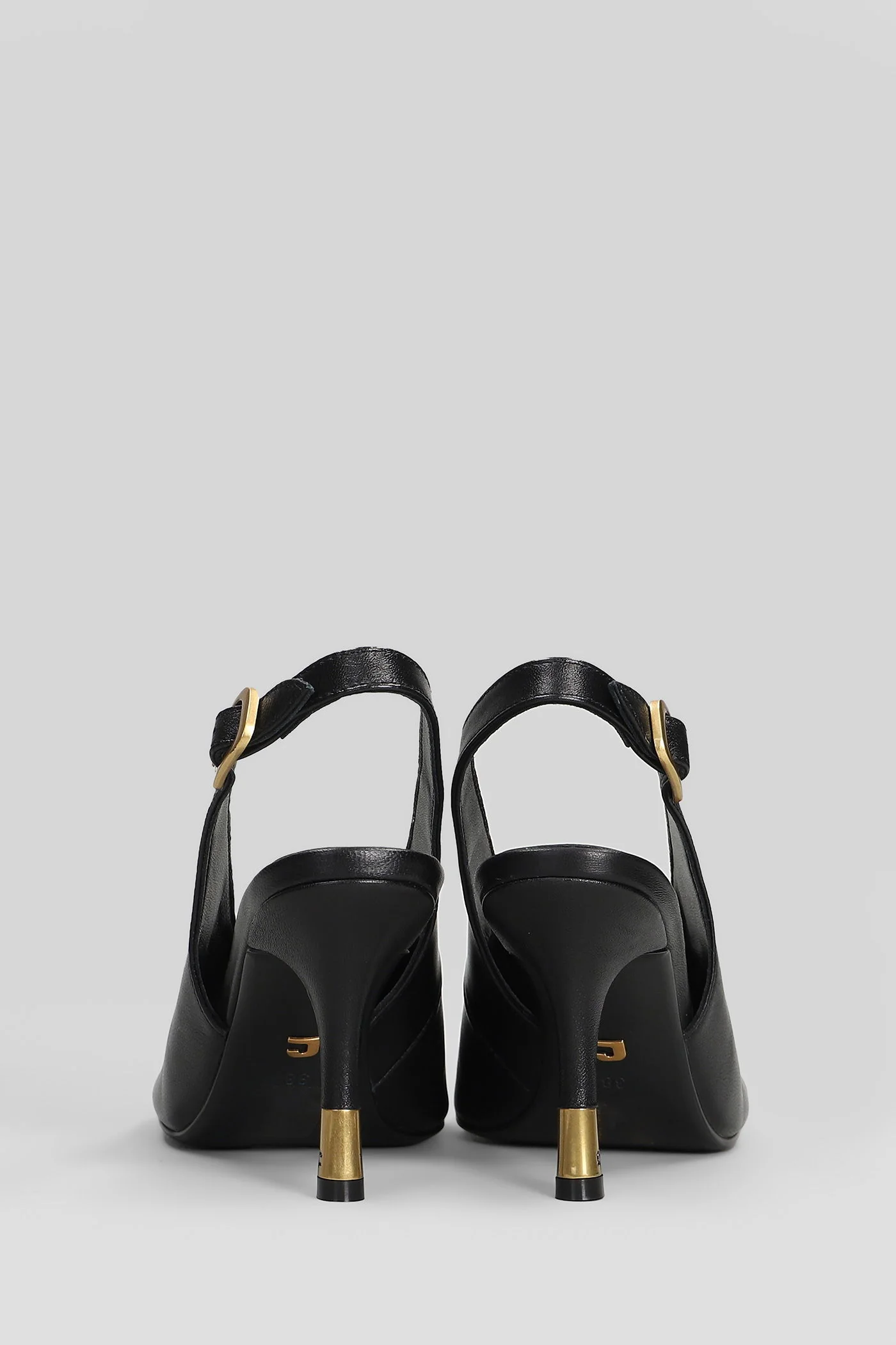 Pumps in black leather - Image 4