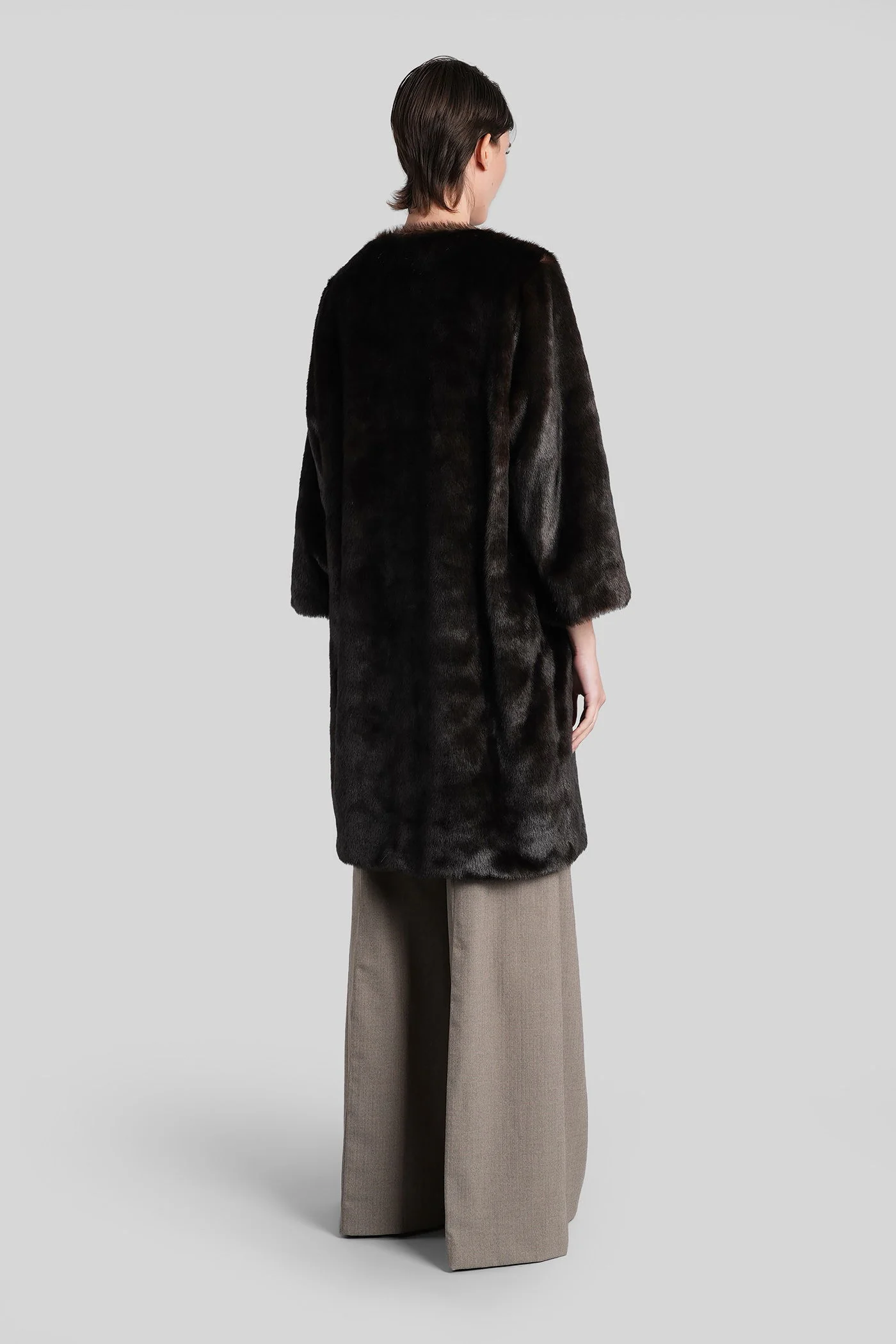 Moore Fur & Shearling in brown Modacrylic - Image 3