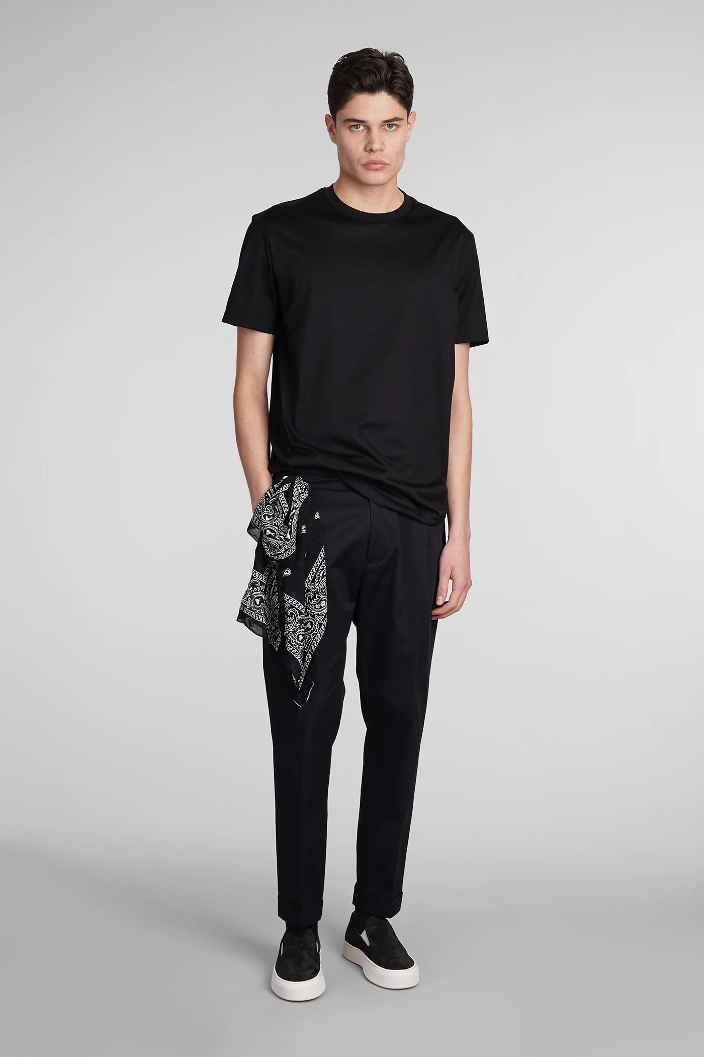 B134 basic T-Shirt in black cotton - Image 2