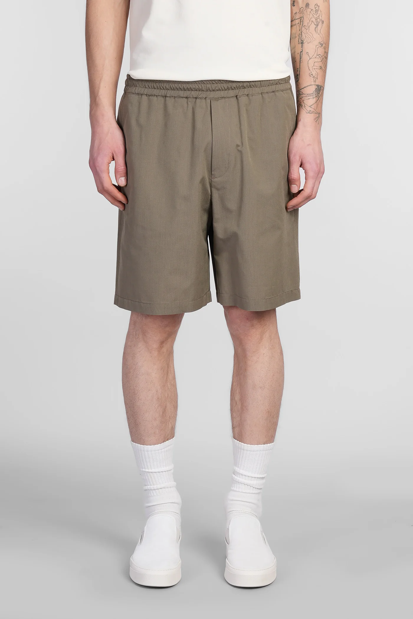 Georgette Shorts in green wool