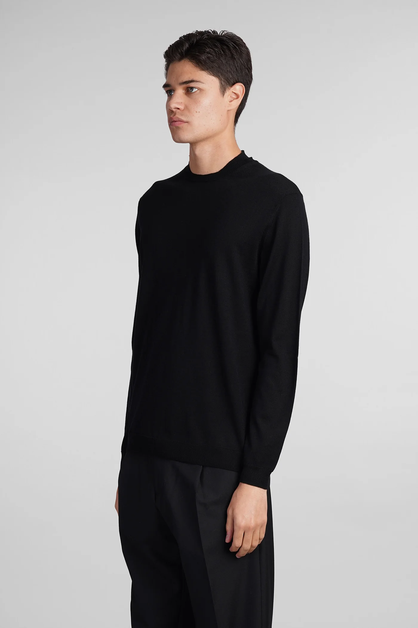 K139 Knitwear in black wool - Image 4