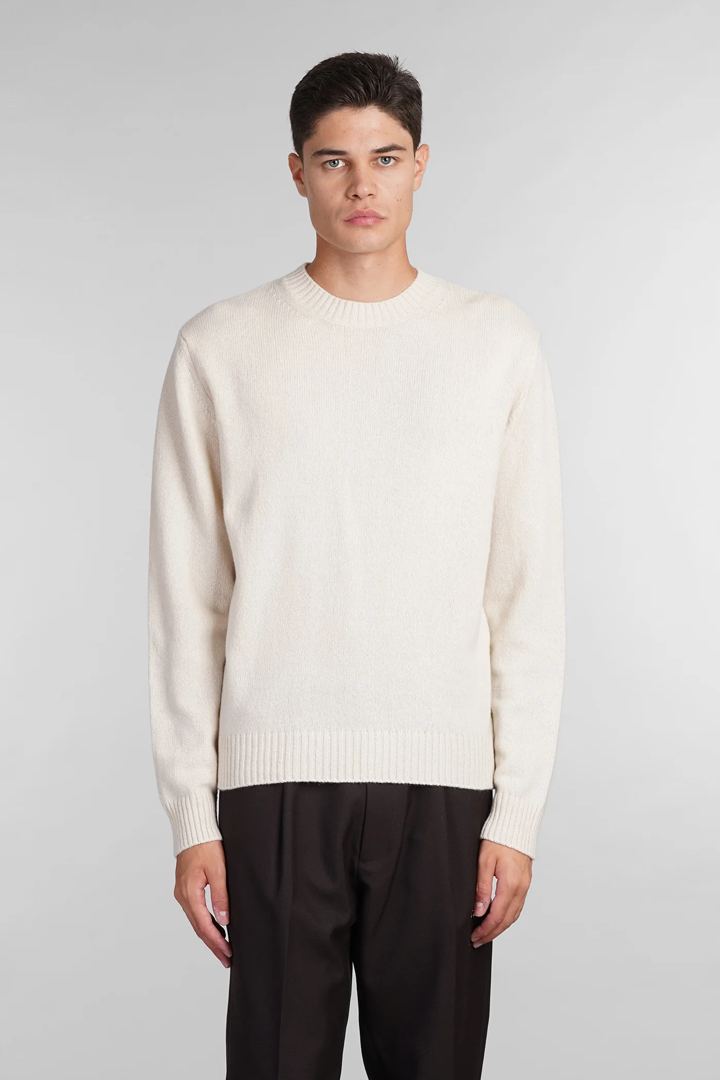 K189 Knitwear in beige wool