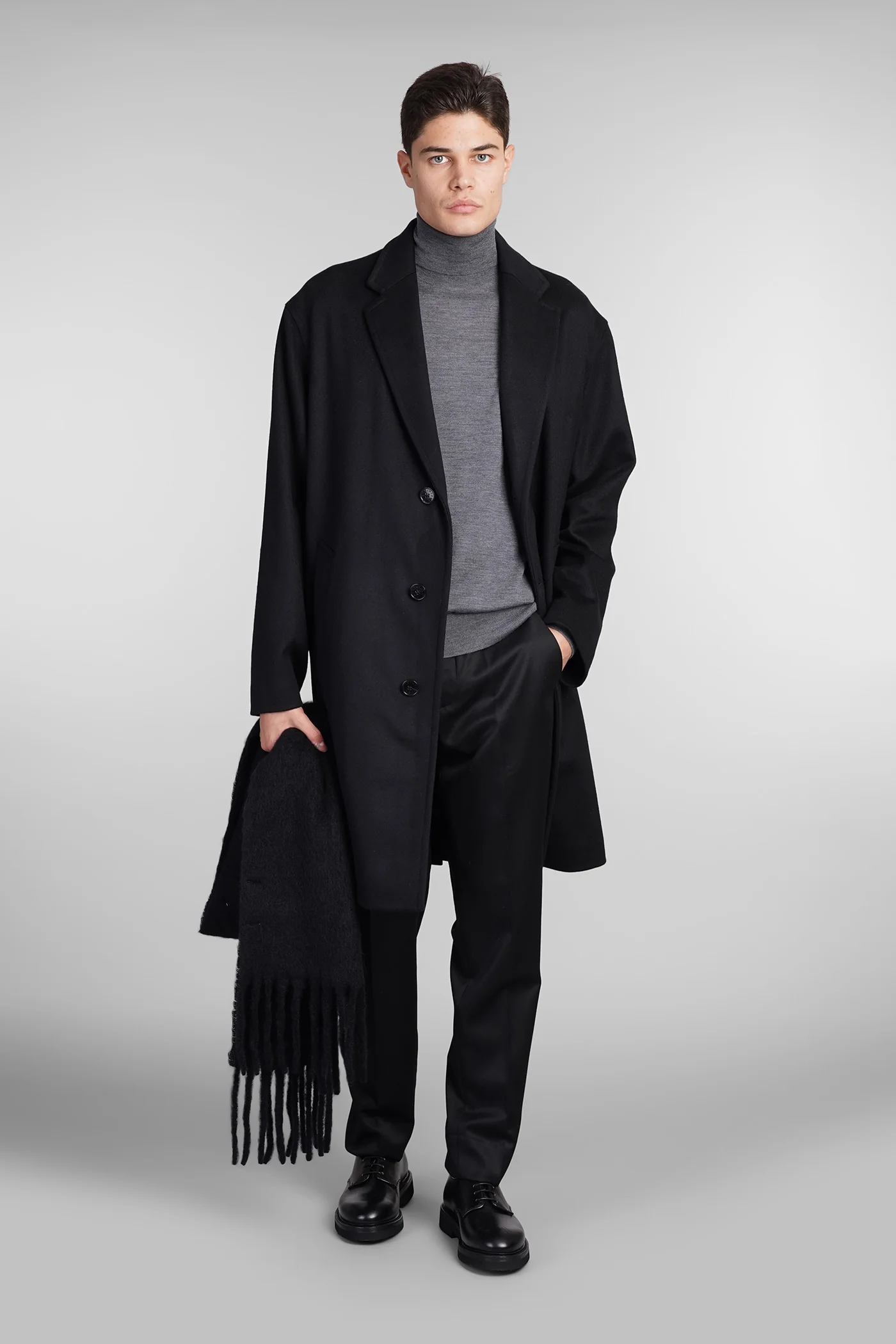 Renfrew Coat in black wool - Image 2