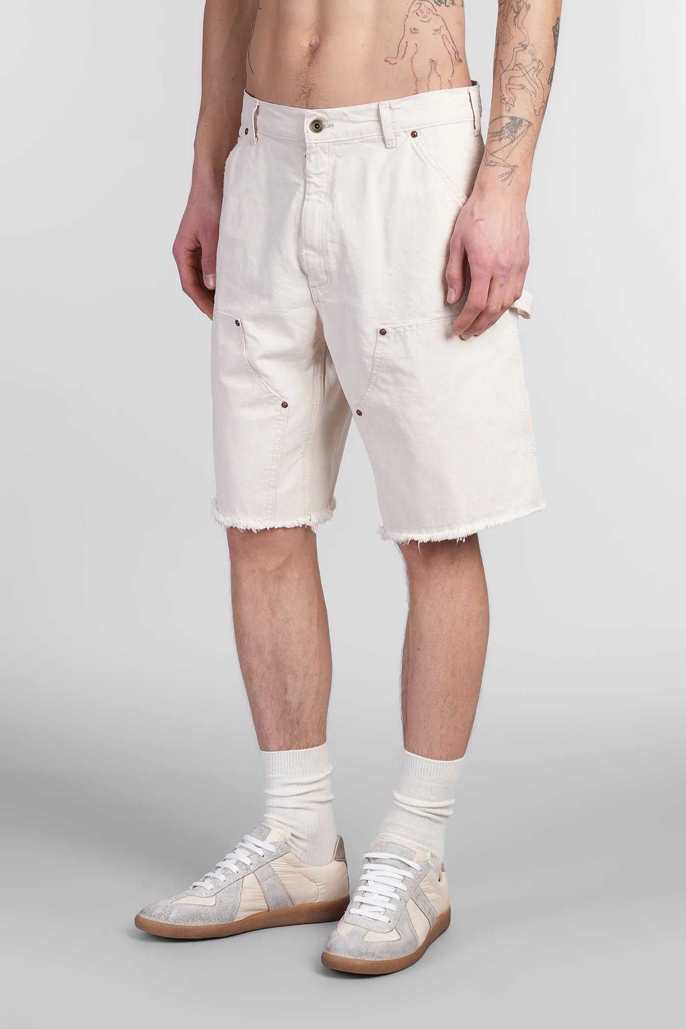 Shorts in beige cotton - Image 4