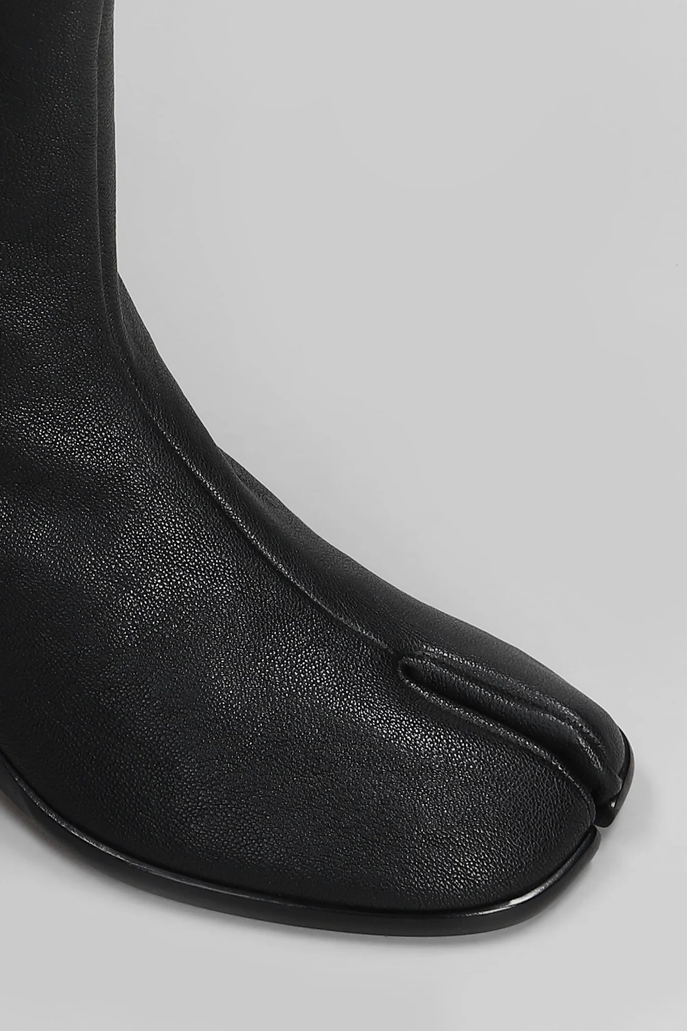 Tabi Ankle boots in black leather - Image 5
