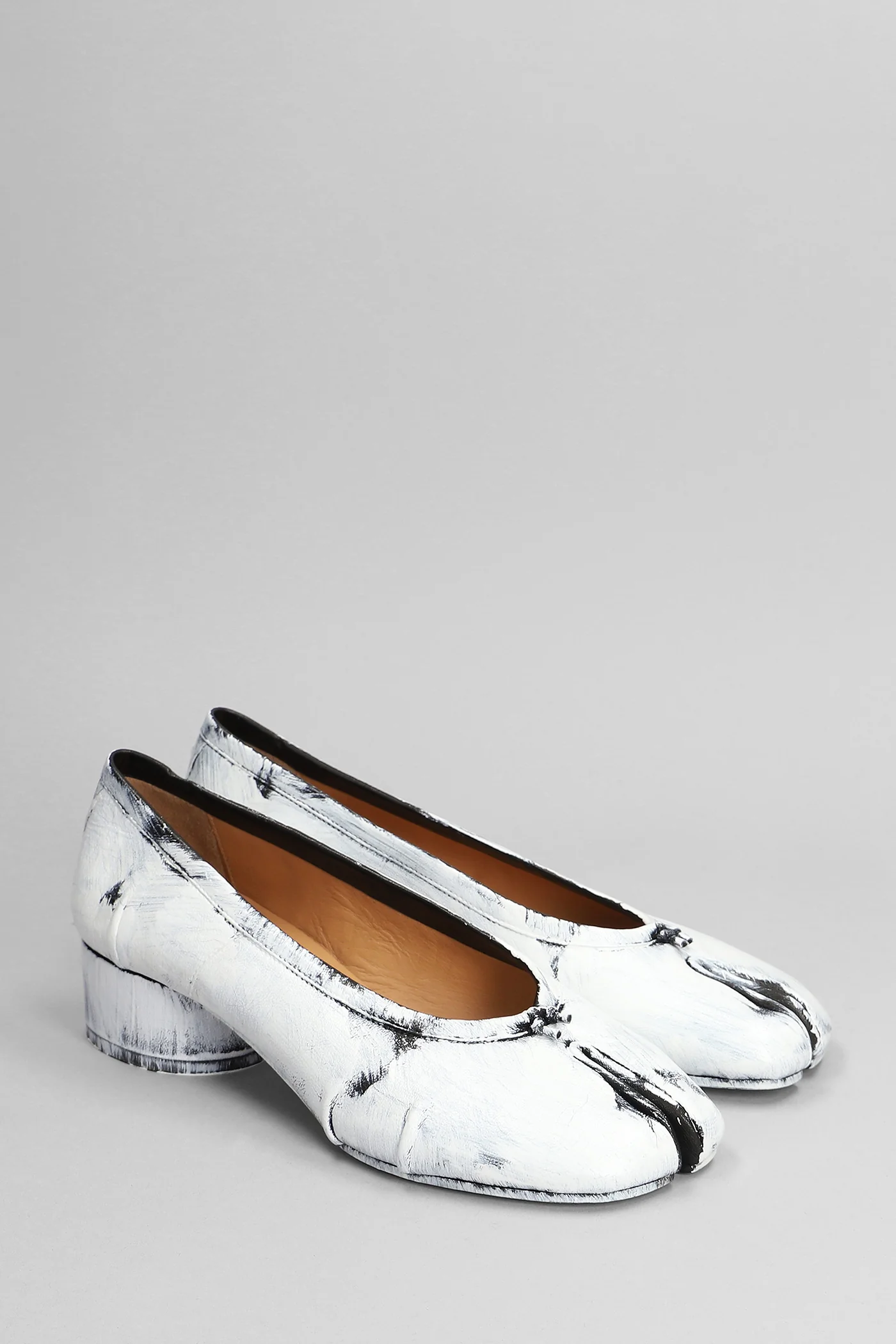 Tabi Ballet flats in white leather - Image 2