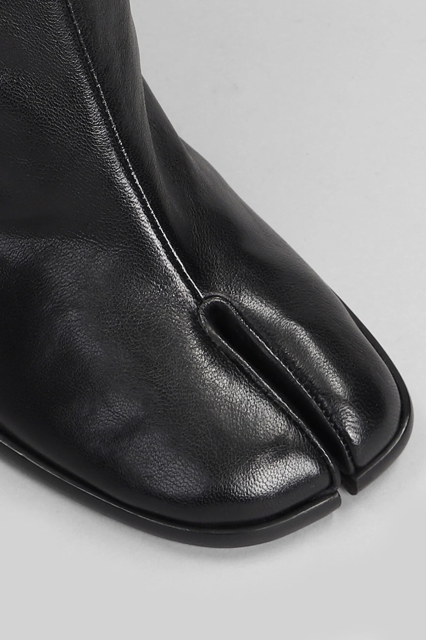 Tabi High heels boots in black leather - Image 5